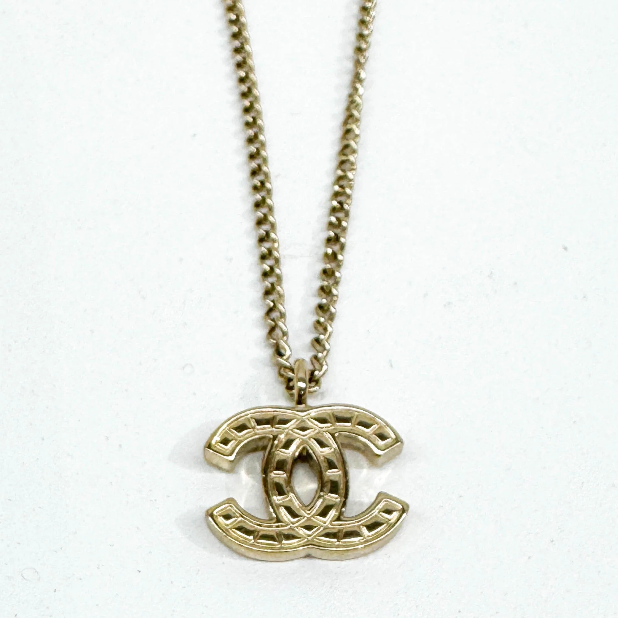 CC Pendant 2007 Gold Metal Chain Necklace - Image 6