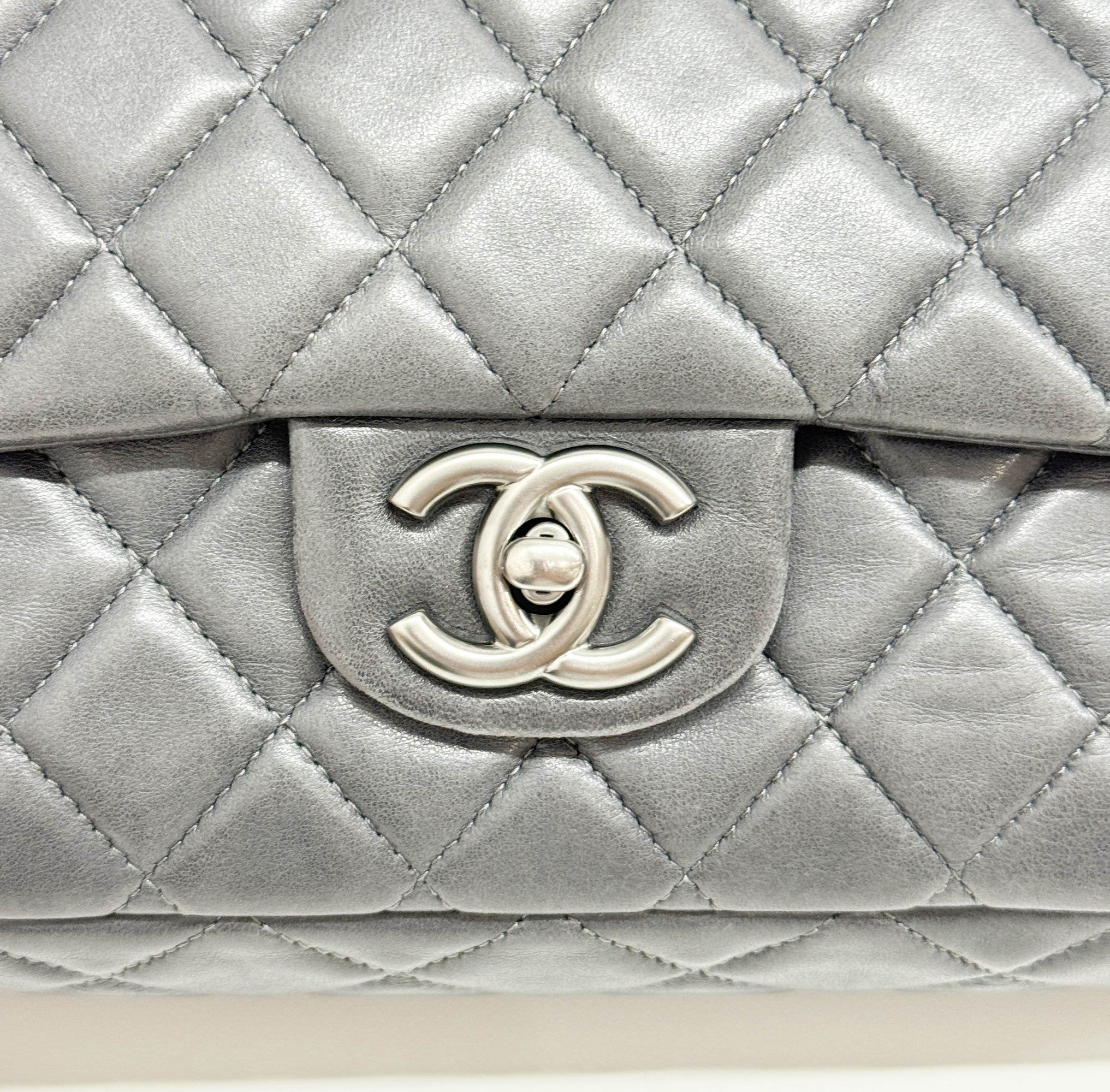 Classic Double Flap 2008-2009 Matelasse Grey Lather Shoulder Bag - Image 15
