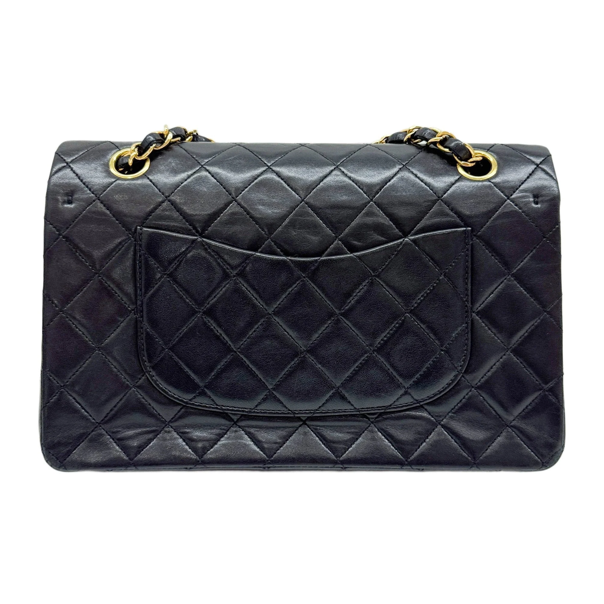 Classic Double Flap 1991-1994 Matelasse Black Leather Shoulder Bag - Image 2