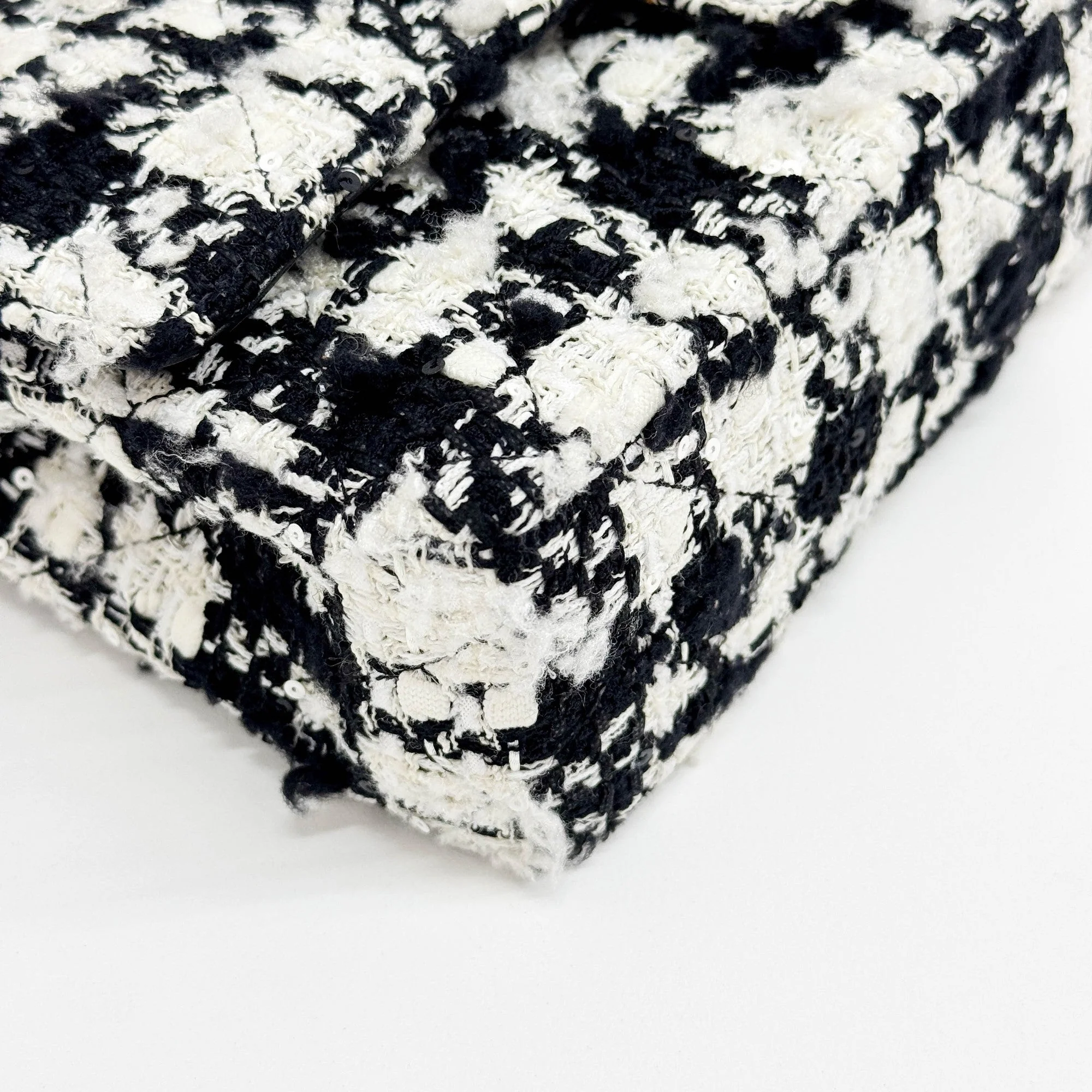 Classic Double Flap 2004-2005 Sequin Details Black & White Tweed Shoulder Bag - Image 11