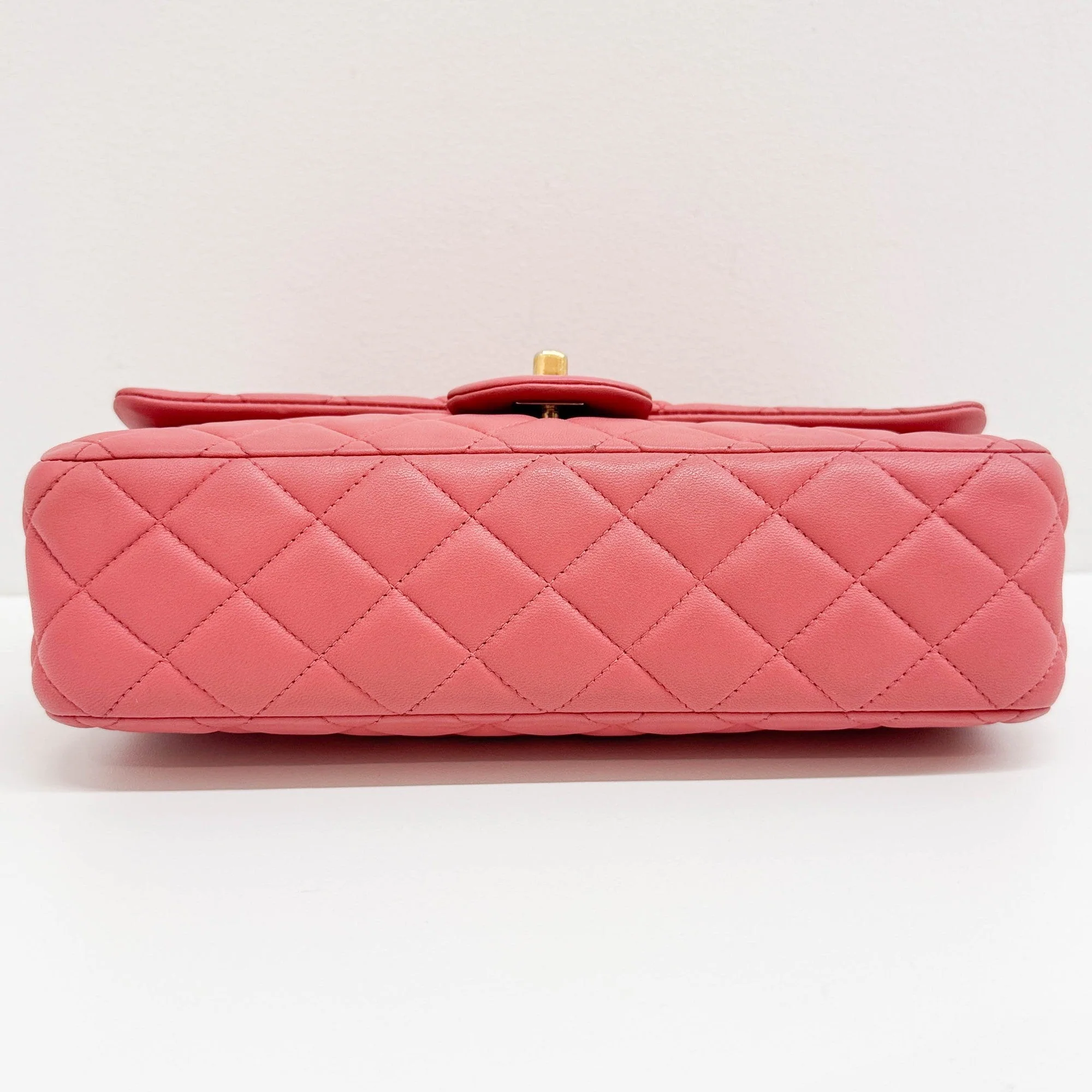 Classic Flap 2014 Matelasse Pink Leather Shoulder Bag - Image 7