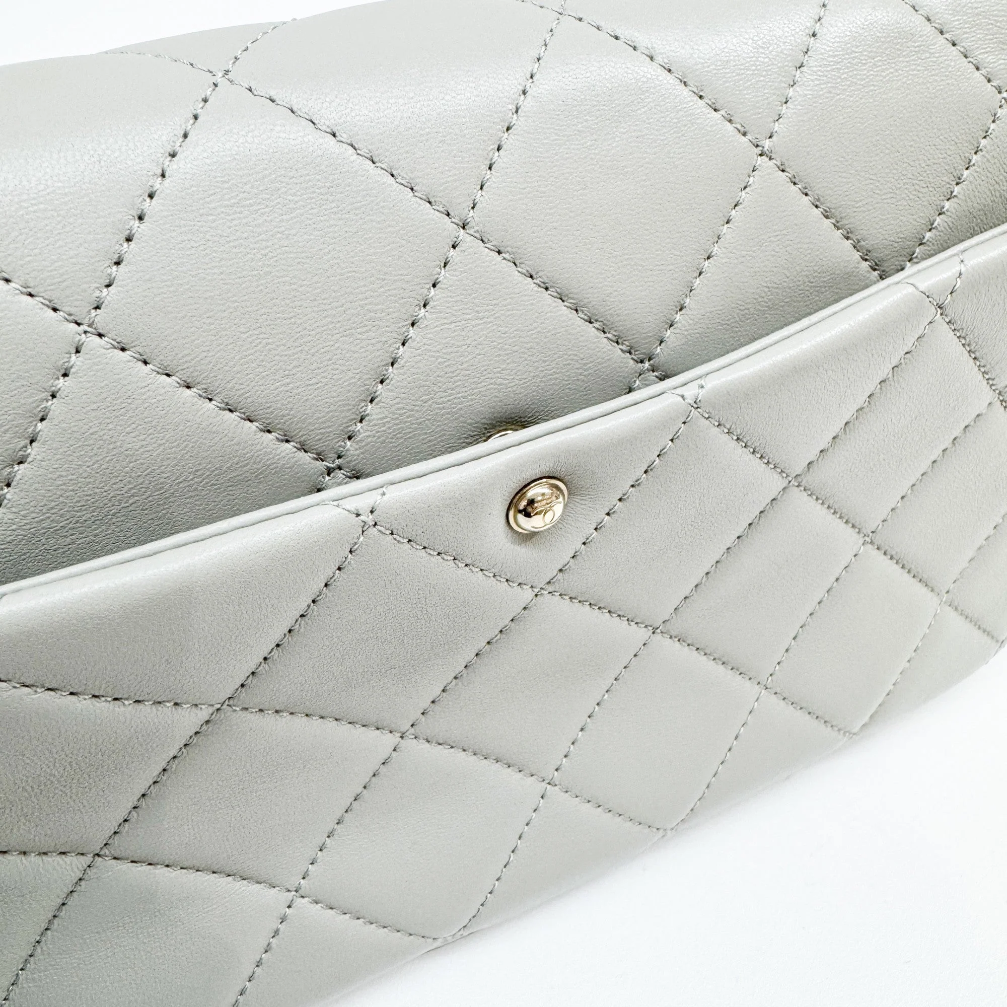 Classic Flap 2021-2026 Matelasse Gray Leather Two Way Bag - Image 17
