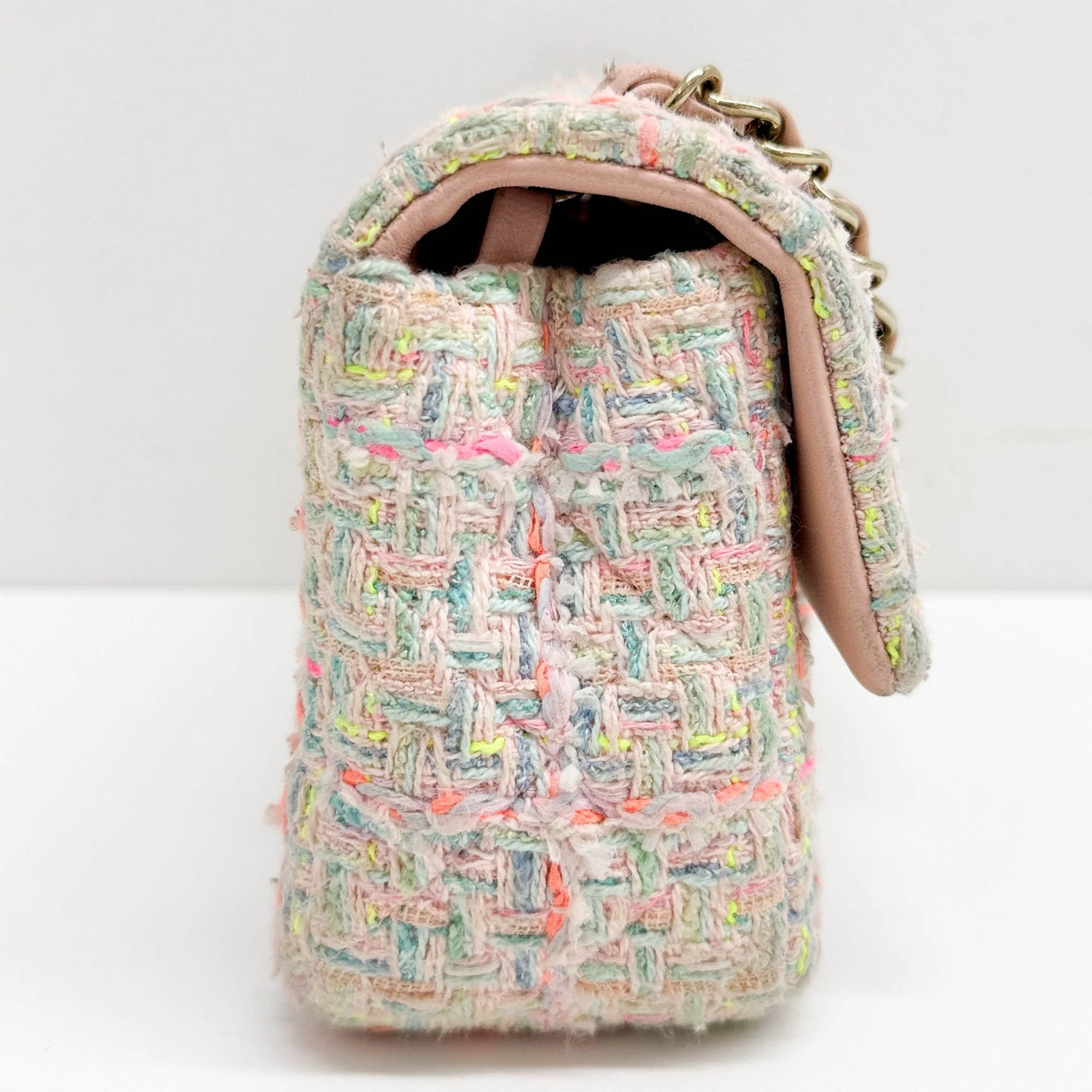 Classic Flap 2021-2026 Multicolor Tweed Crossbody Bag - Image 5