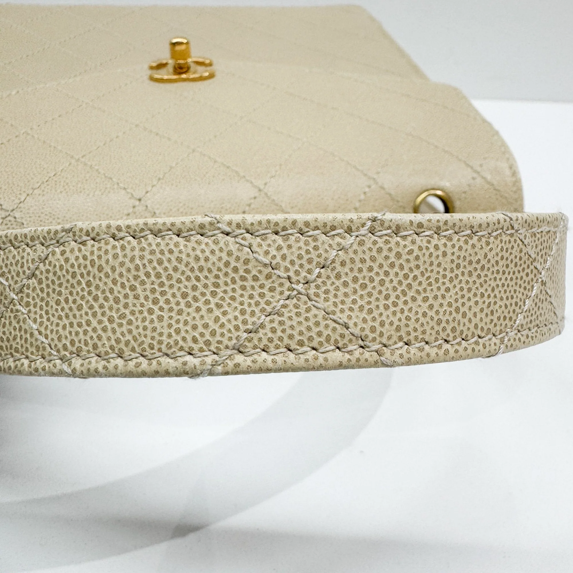 Envelope Flap 1997-1999 Matelasse Beige Leather Hand Bag - Image 9