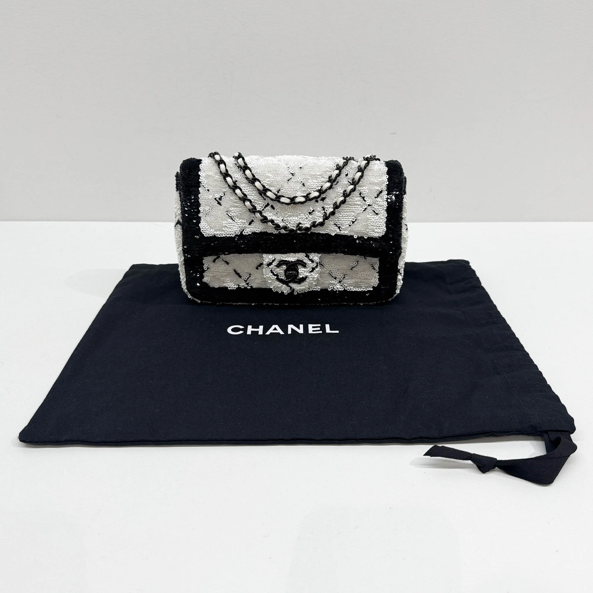 Mini Classic Flap 2021-2026 Black & White Sequin Shoulder Bag - Image 4