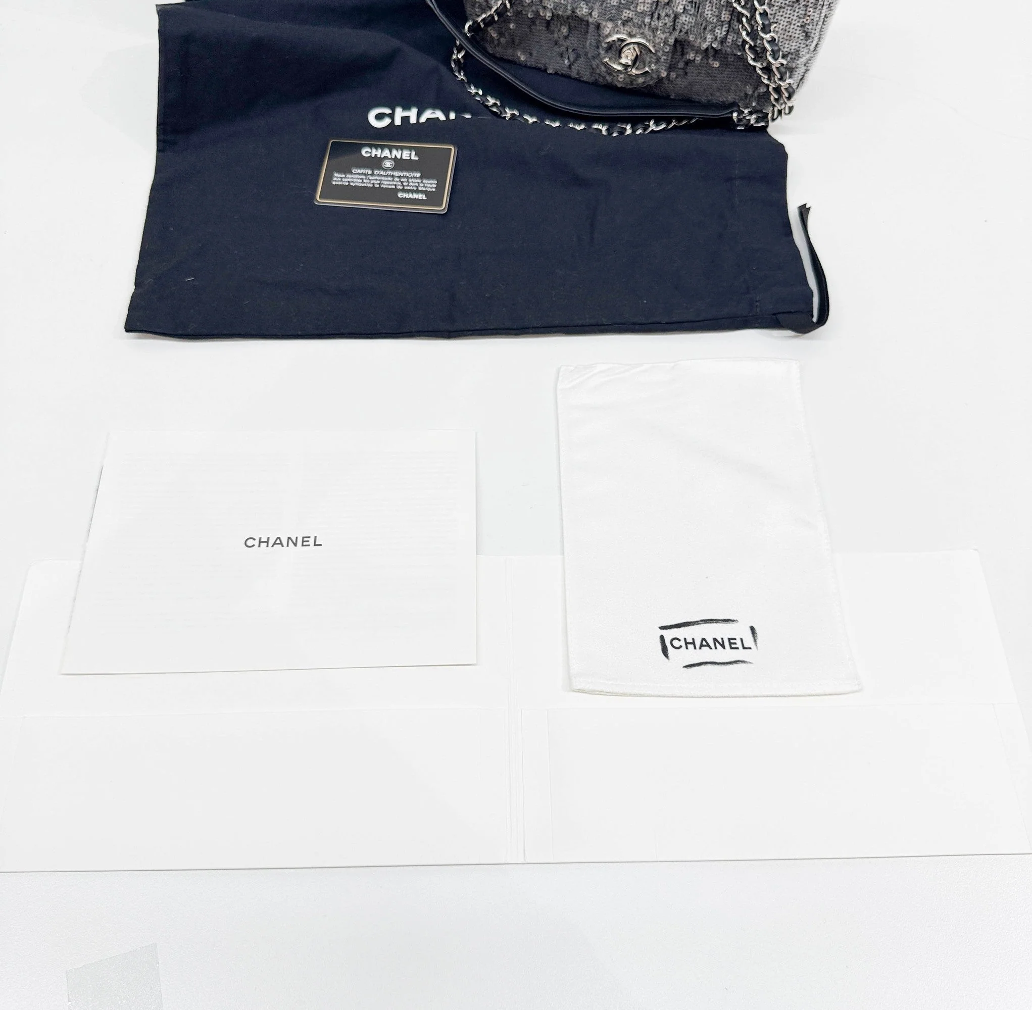 Classic Flap Gray Sequin Shoulder Bag - Image 7