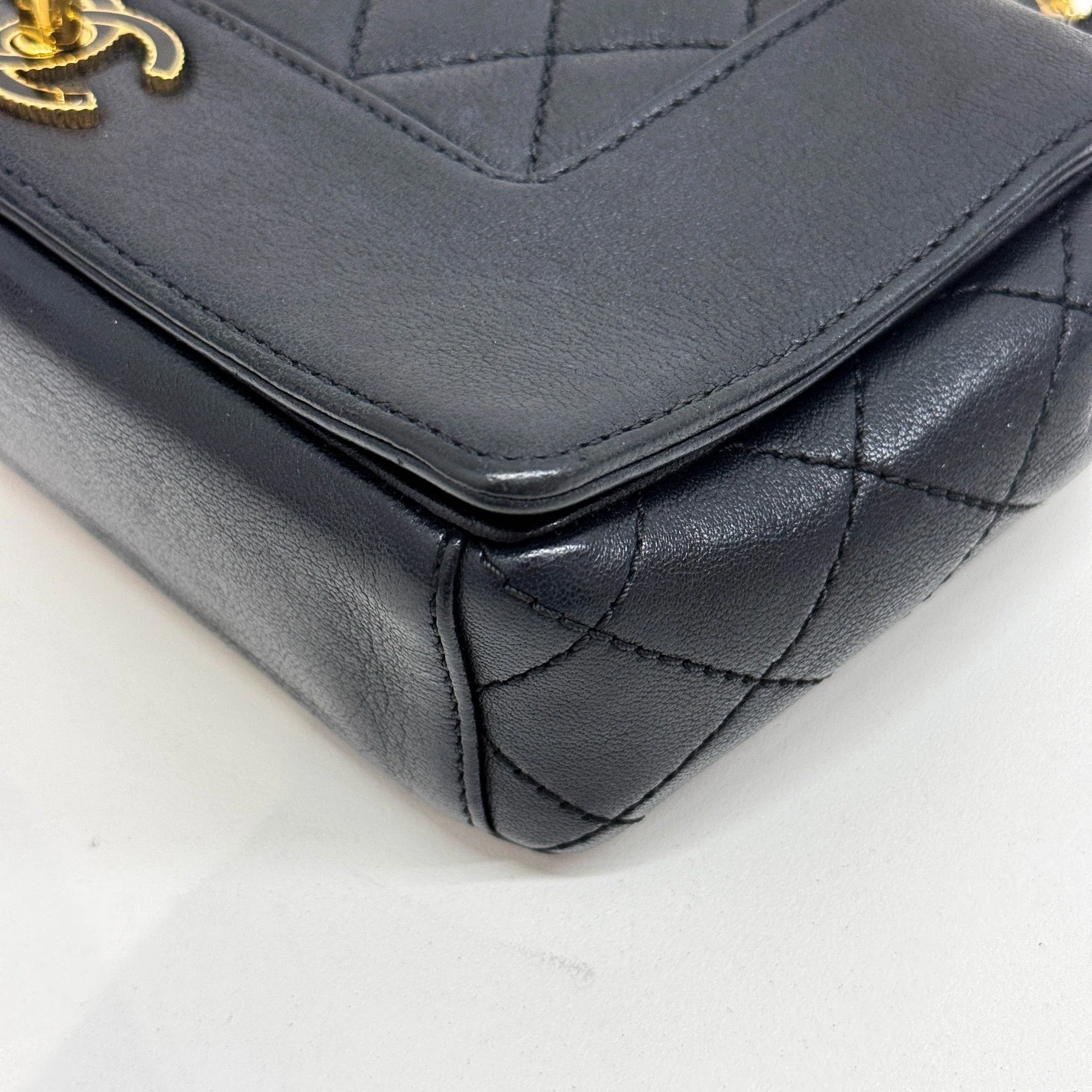 Mademoiselle 2015-2016 Matelasse Black Leather Shoulder Bag - Image 10