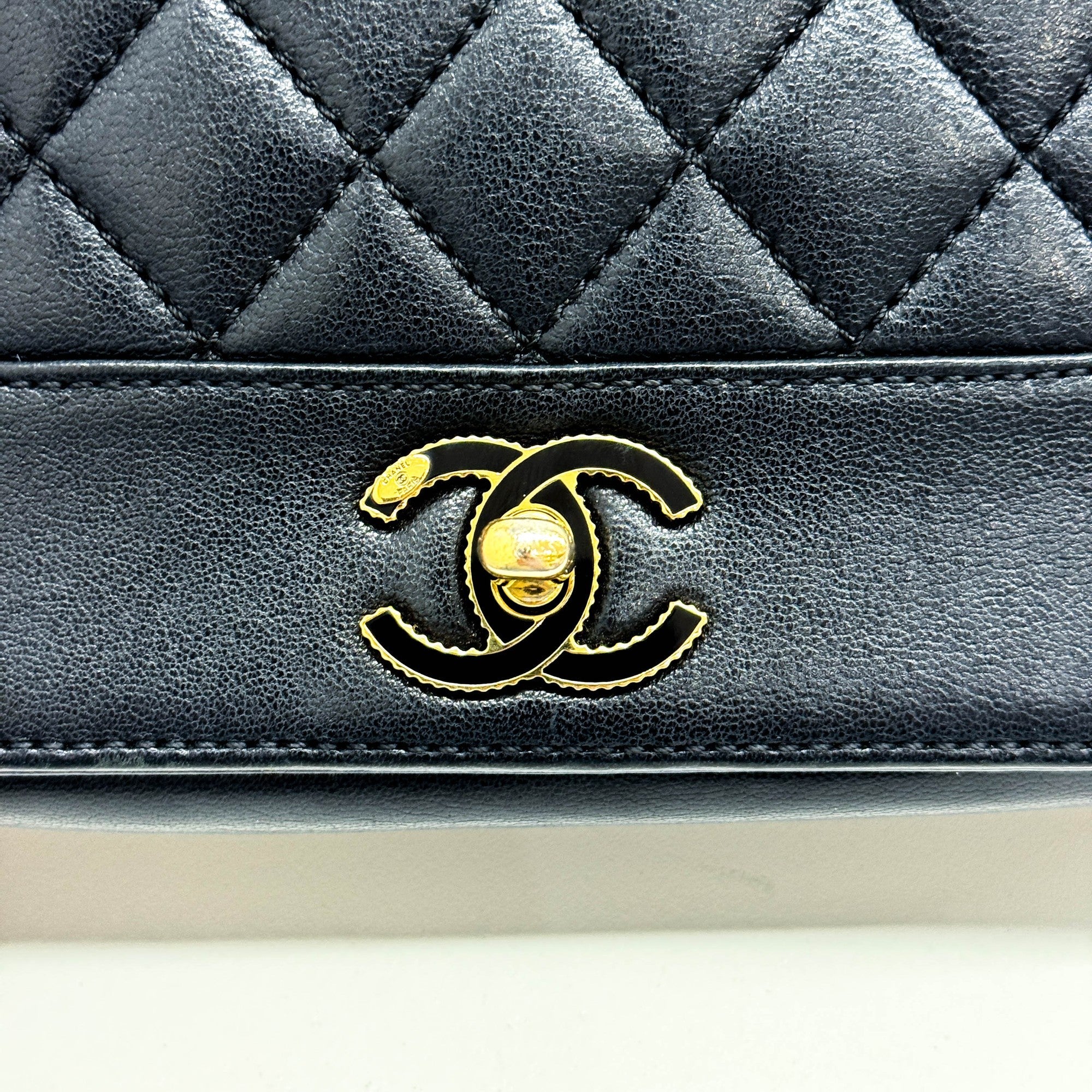 Mademoiselle 2015-2016 Matelasse Black Leather Shoulder Bag - Image 13