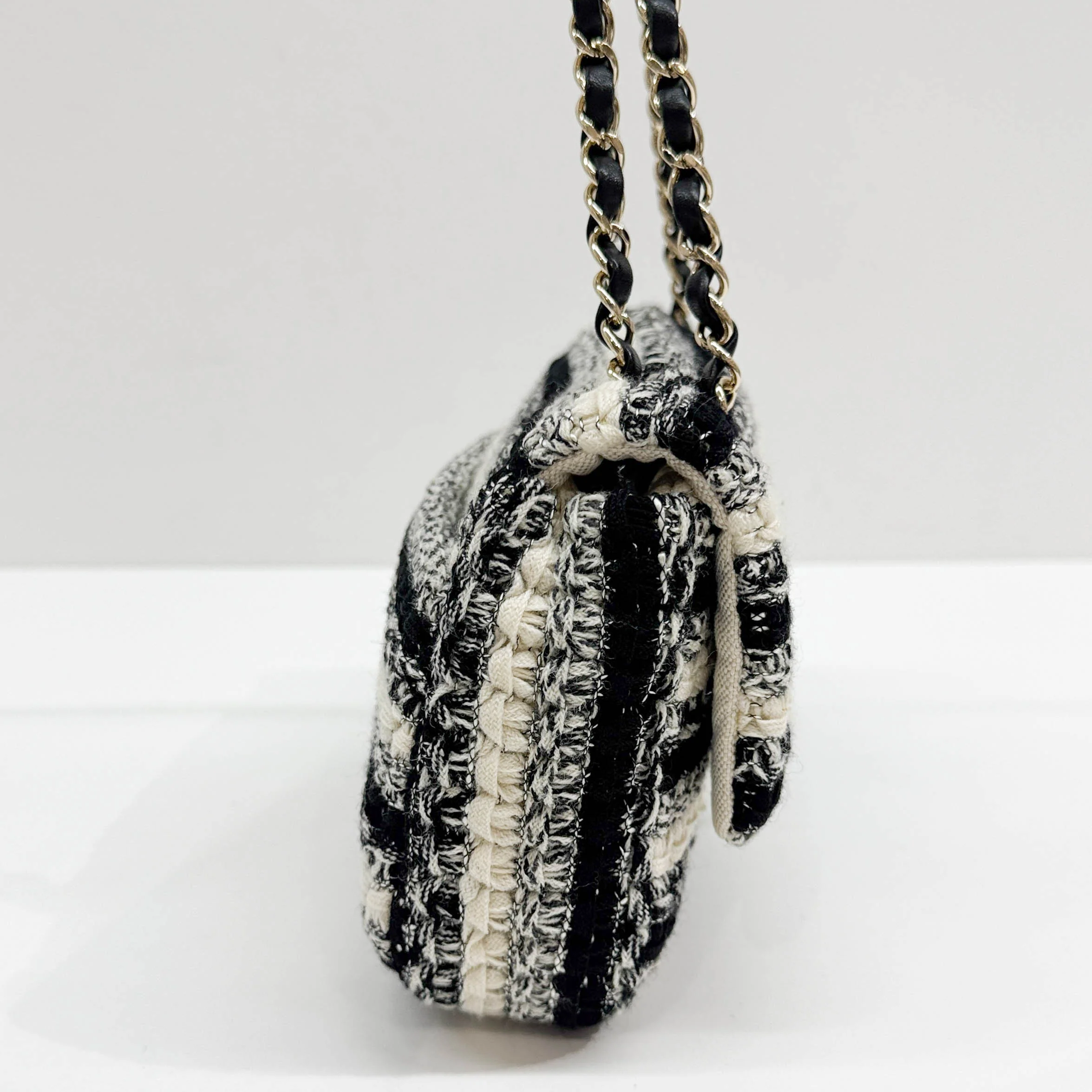 Classic Flap 2019 Stitching Black & White Cotton Shoulder Bag - Image 6