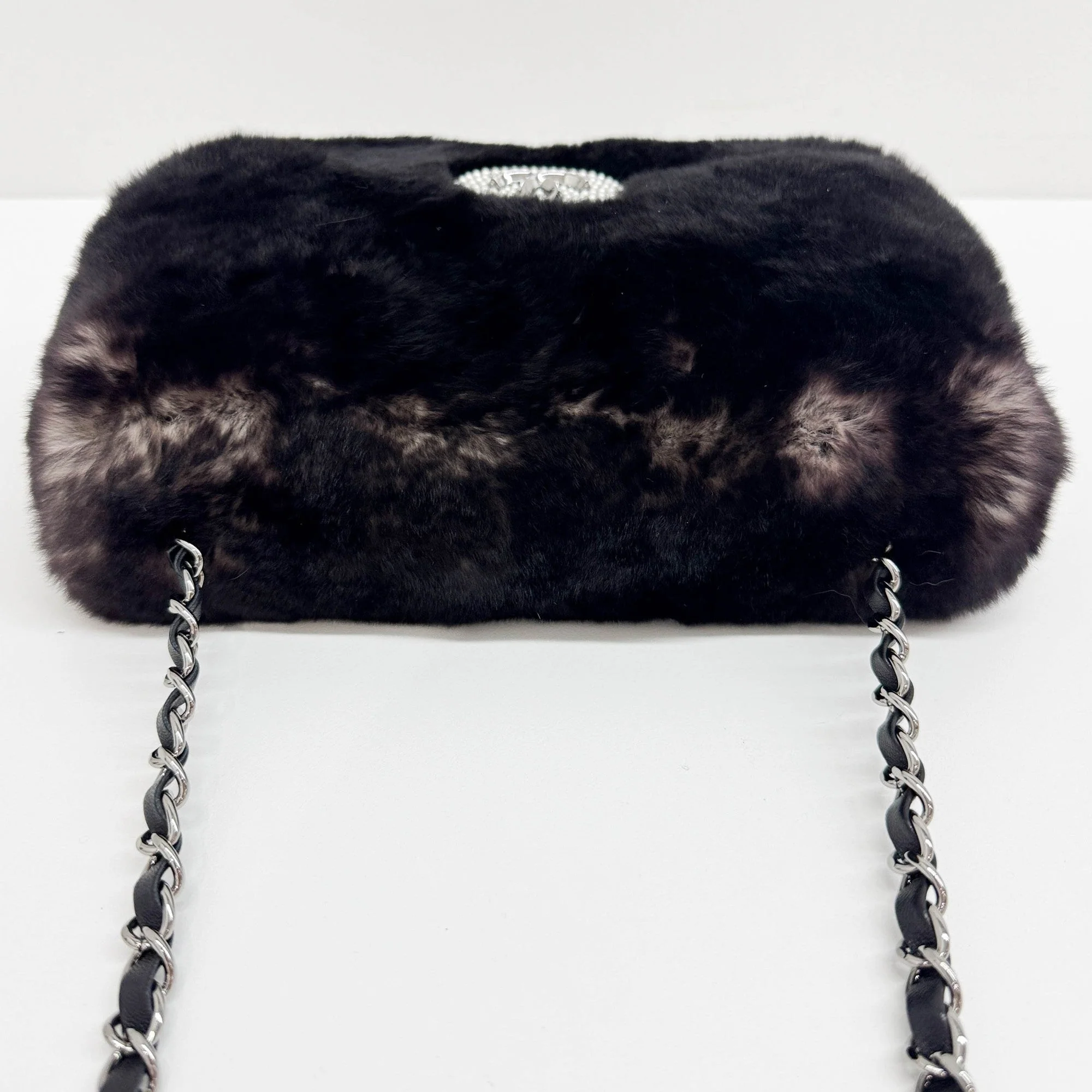 Classic Flap 2014-2015 Pearls Dark Rabbit Fur Shoulder Bag - Image 9