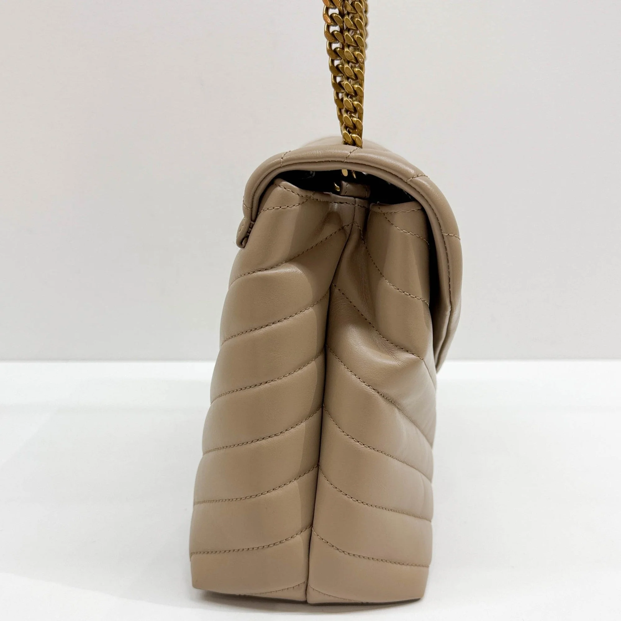 Collége Beige Chevron Shoulder Bag - Image 6