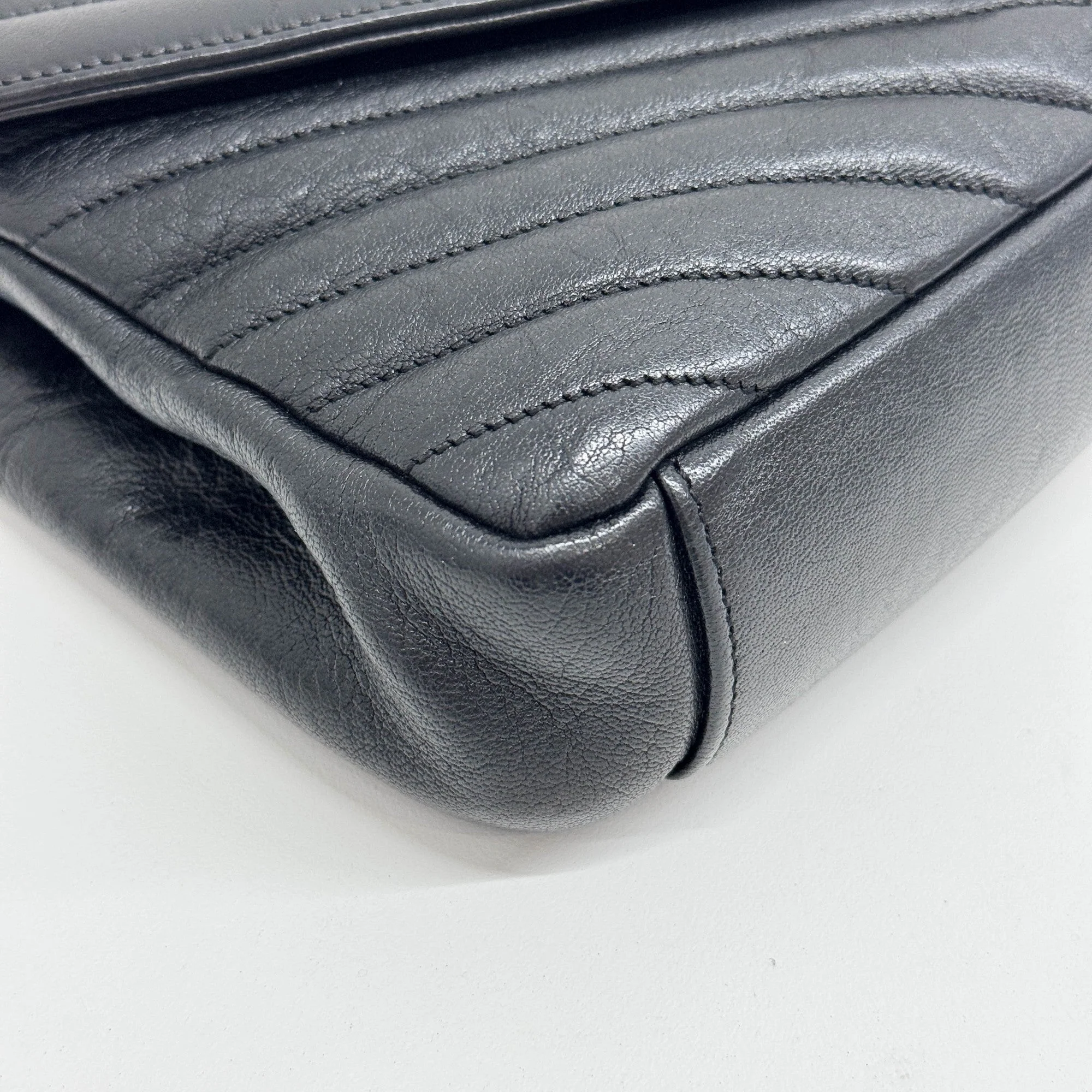 College Black Leather Two Way Bag - Image 9