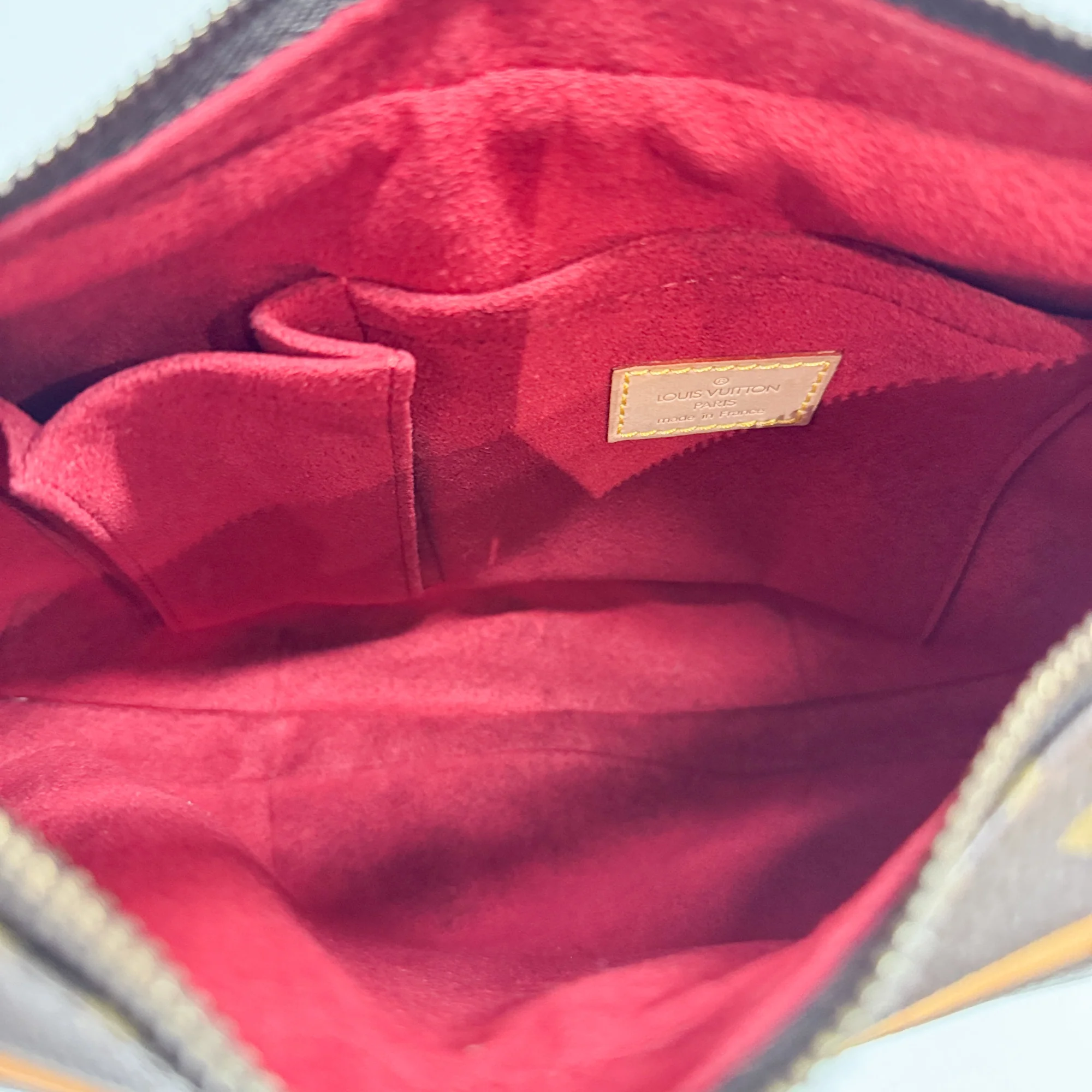 Croissant Brown Monogram Shouder Bag - Image 12