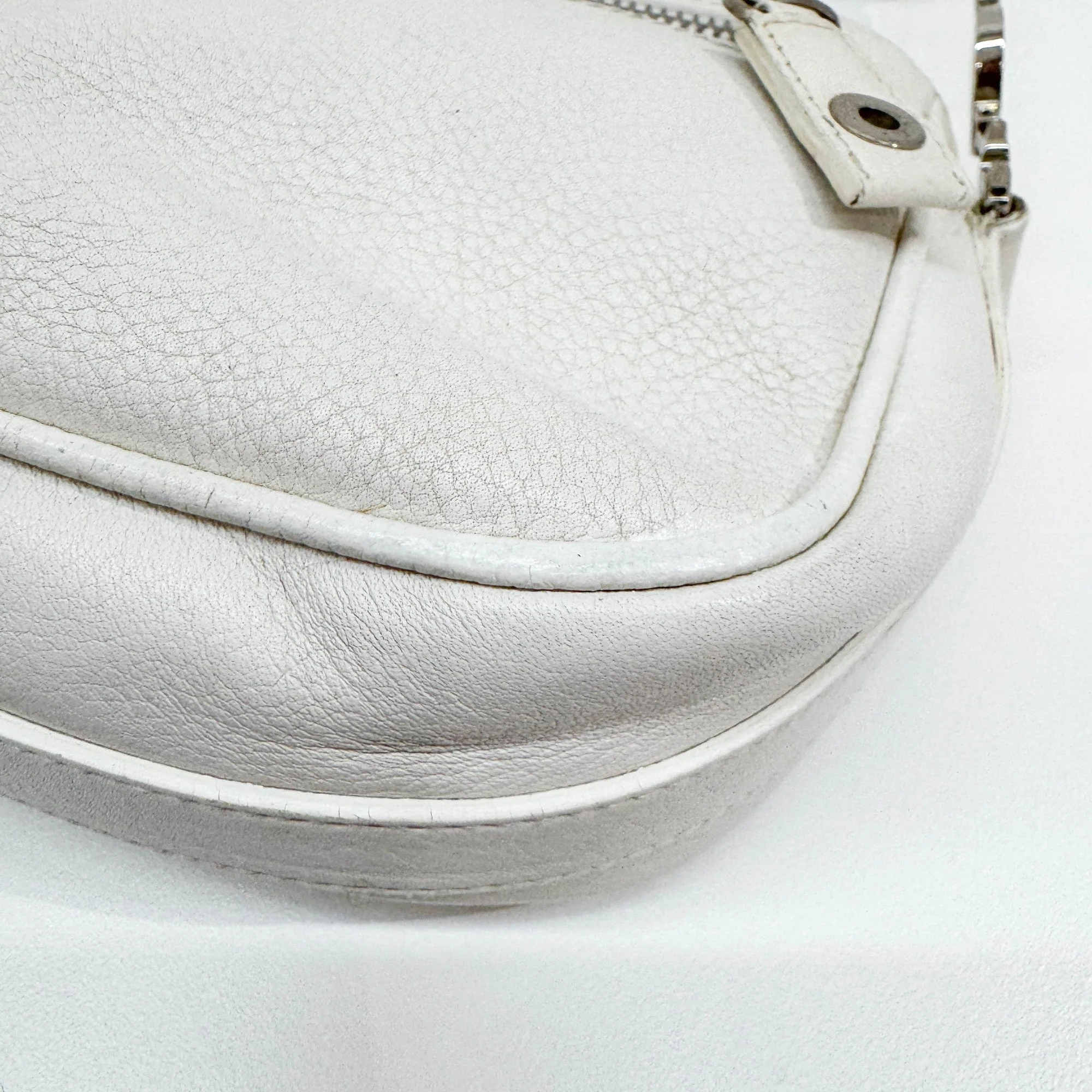 D Charm Pochette White Leather Shoulder Bag - Image 12