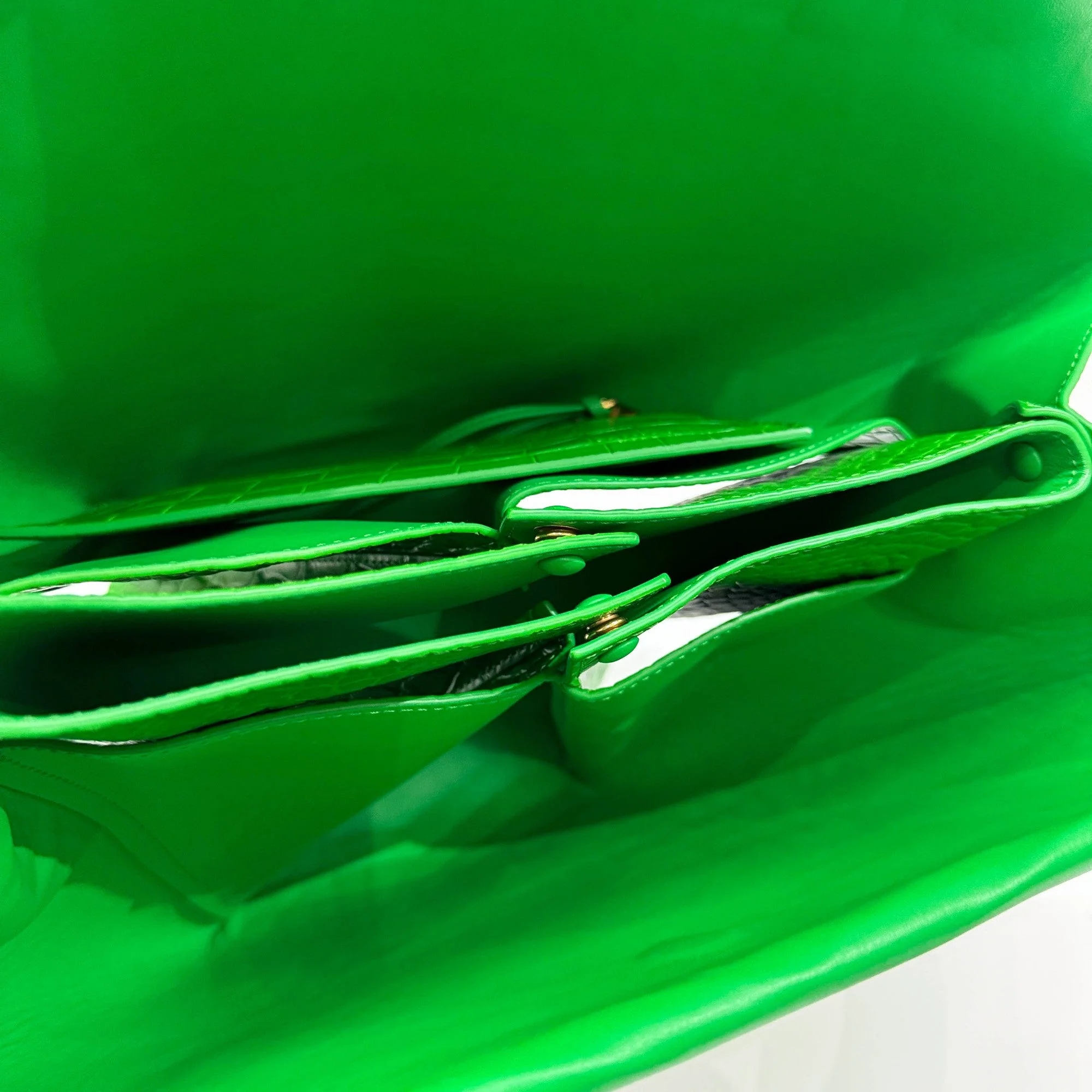 Doll Green Crocodile Embossed Leather Hand Bag - Image 13