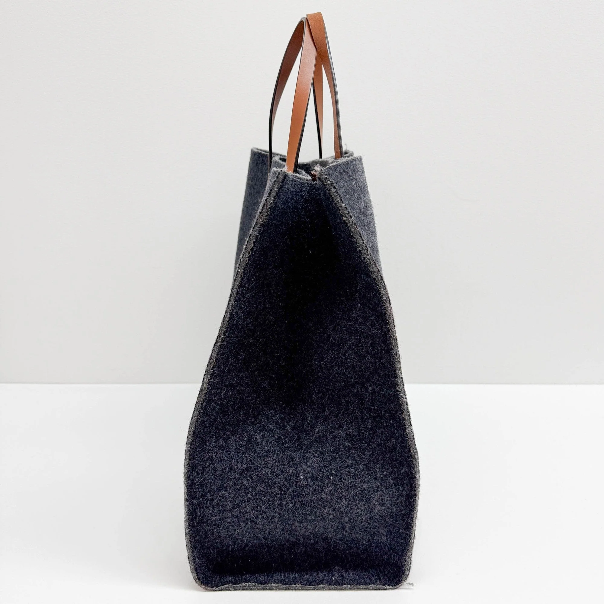 Double G Gray Wool Tote Bag - Image 6