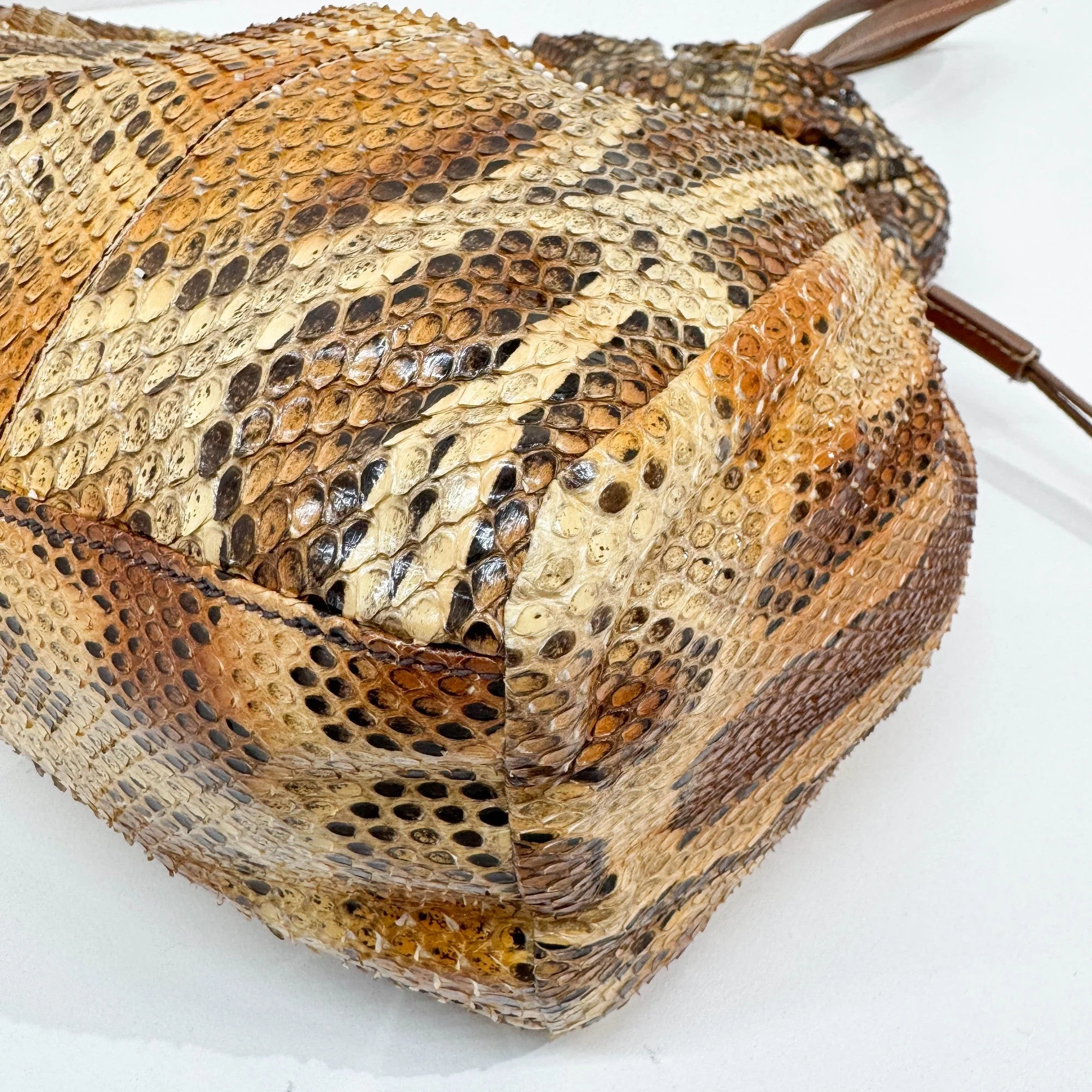 Drawstring Amber Python Embossed Leather Shoulder Bag - Image 10