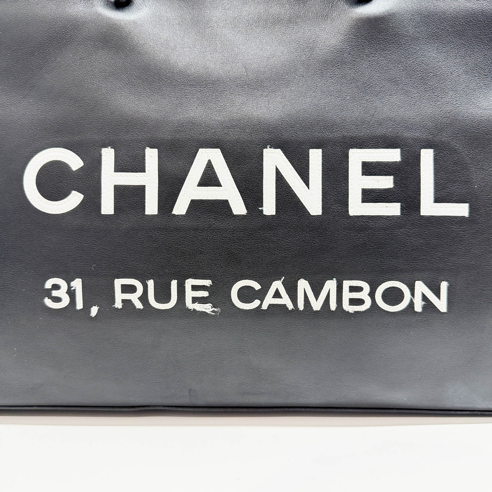 Essential 31 Rue Cambon Shopping 2008-2009 Black Leather Shoulder Bag - Image 12
