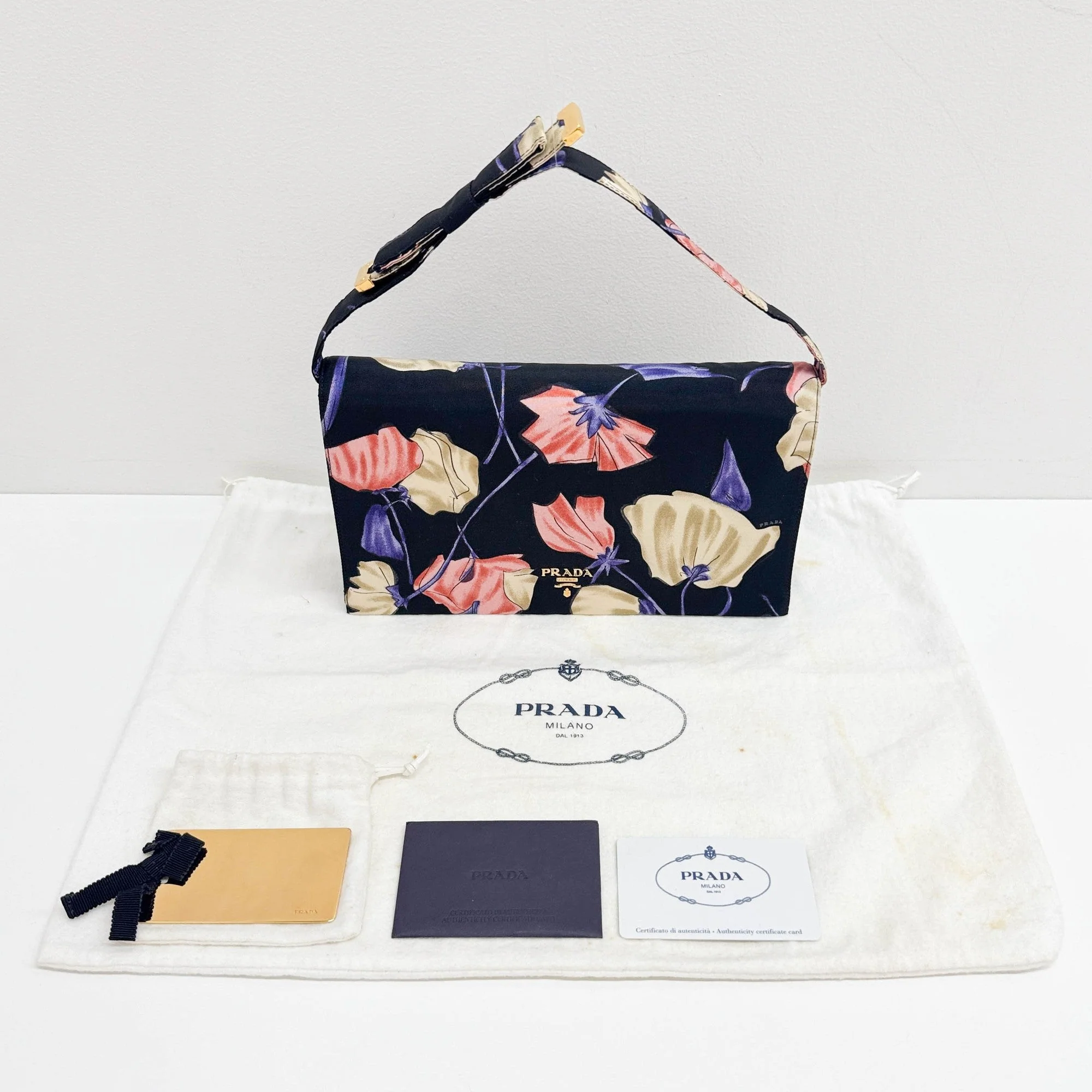 Floral Black Nylon Hand Bag - Image 4