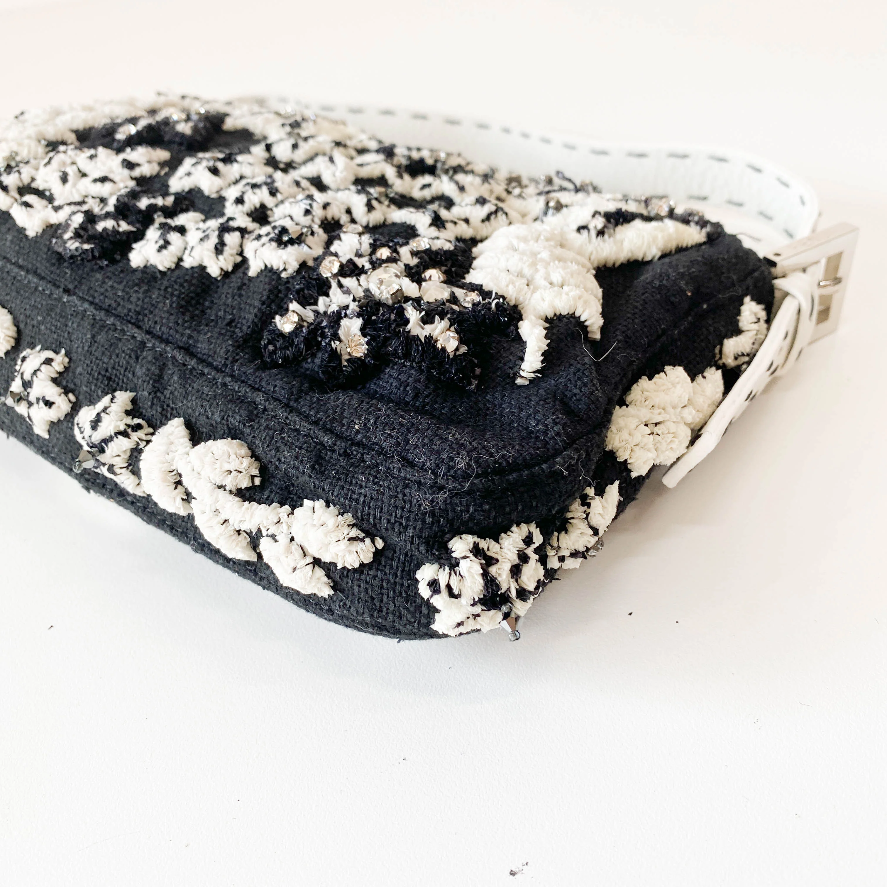 Floral Selleria Beaded Baguette - Image 9