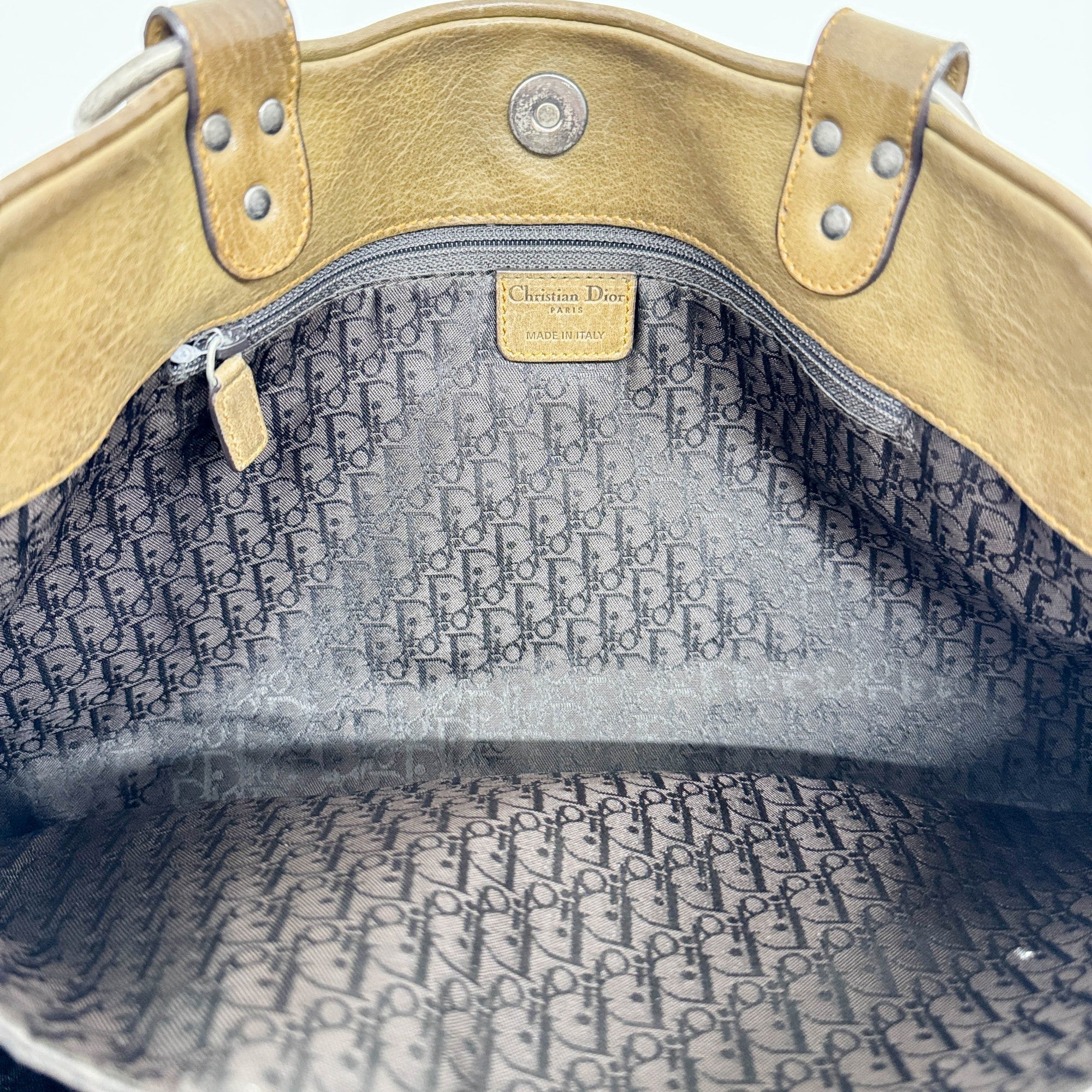 Gaucho Army Green Leather Shoulder Bag - Image 14