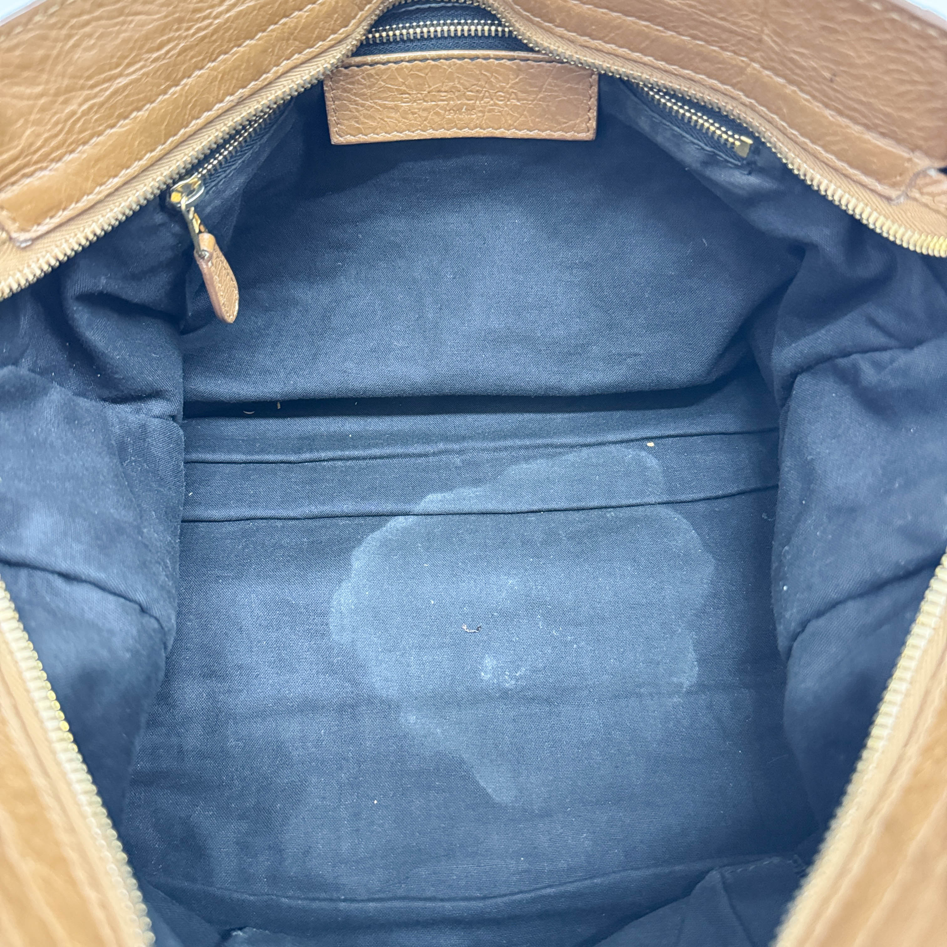 Giant 12 The City Brown Leather Two Way Bag - Image 13