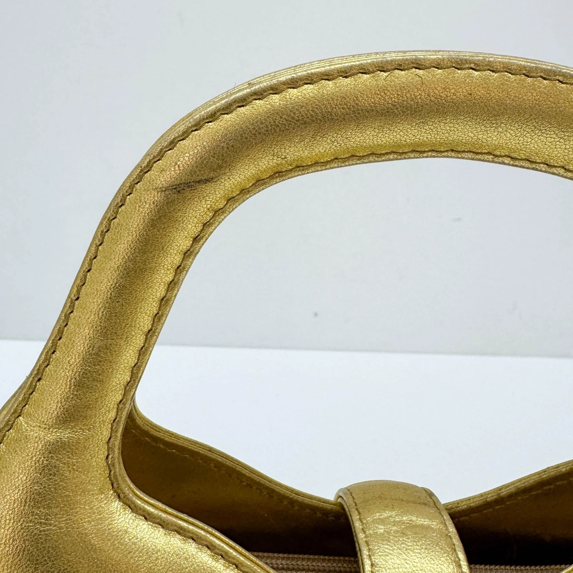 Gold Leather Hand Bag - Image 16
