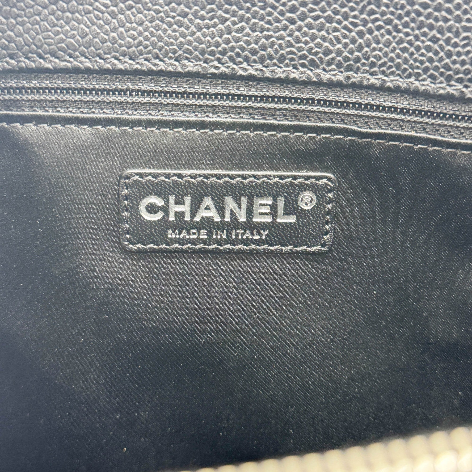 Grand Shopping Tote 2009-2010 Matelasse Black Leather Shoulder Bag - Image 20