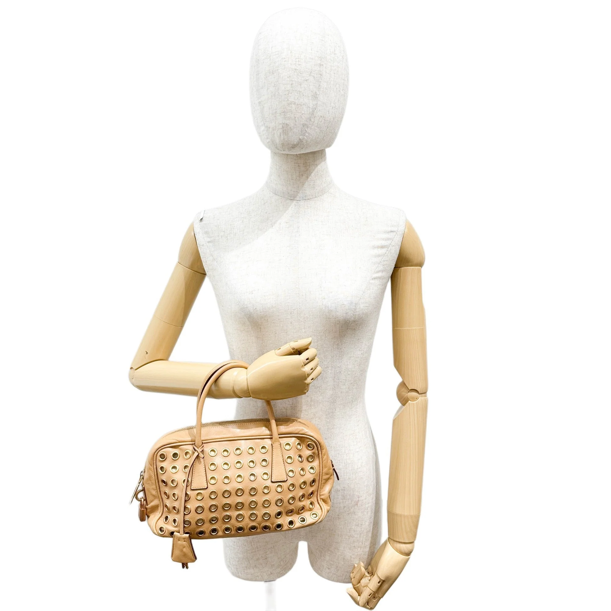 Grommet Embellished Tan Leather Hand Bag - Image 3