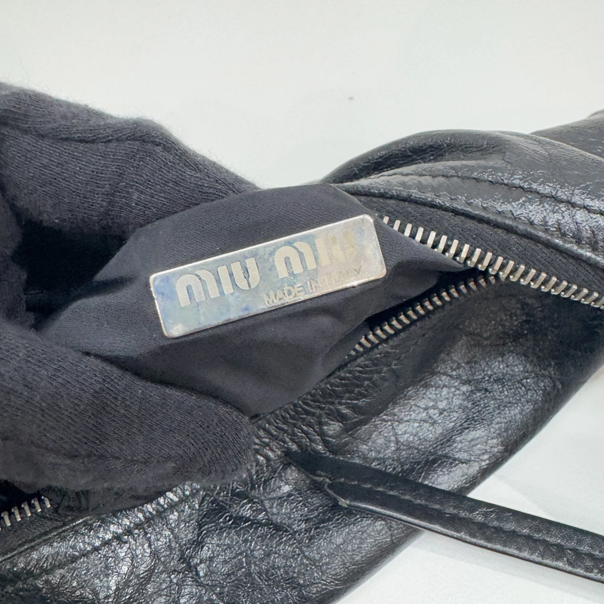 Half Moon Black Leather Shoulder Bag - Image 18
