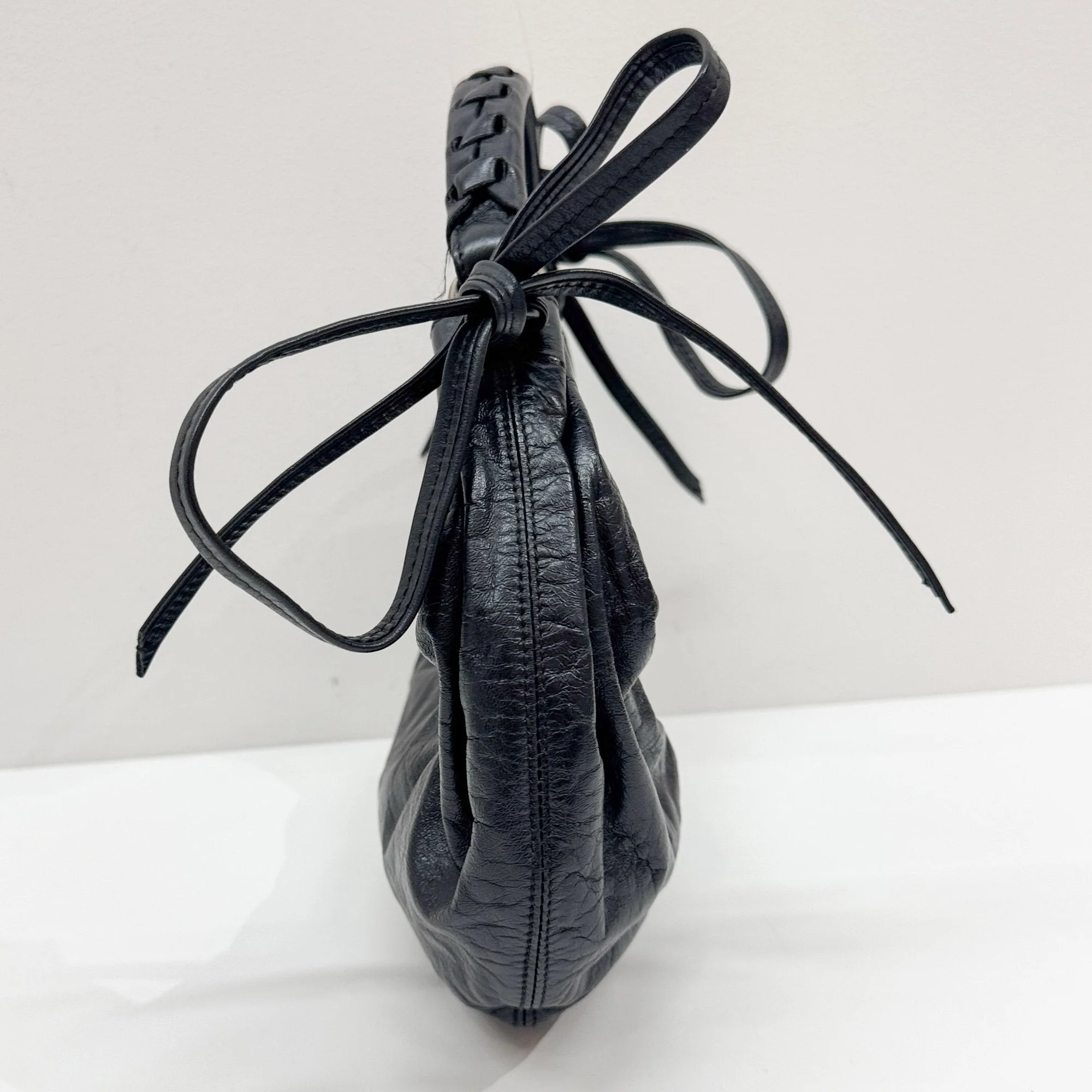 Half Moon Black Leather Shoulder Bag - Image 5