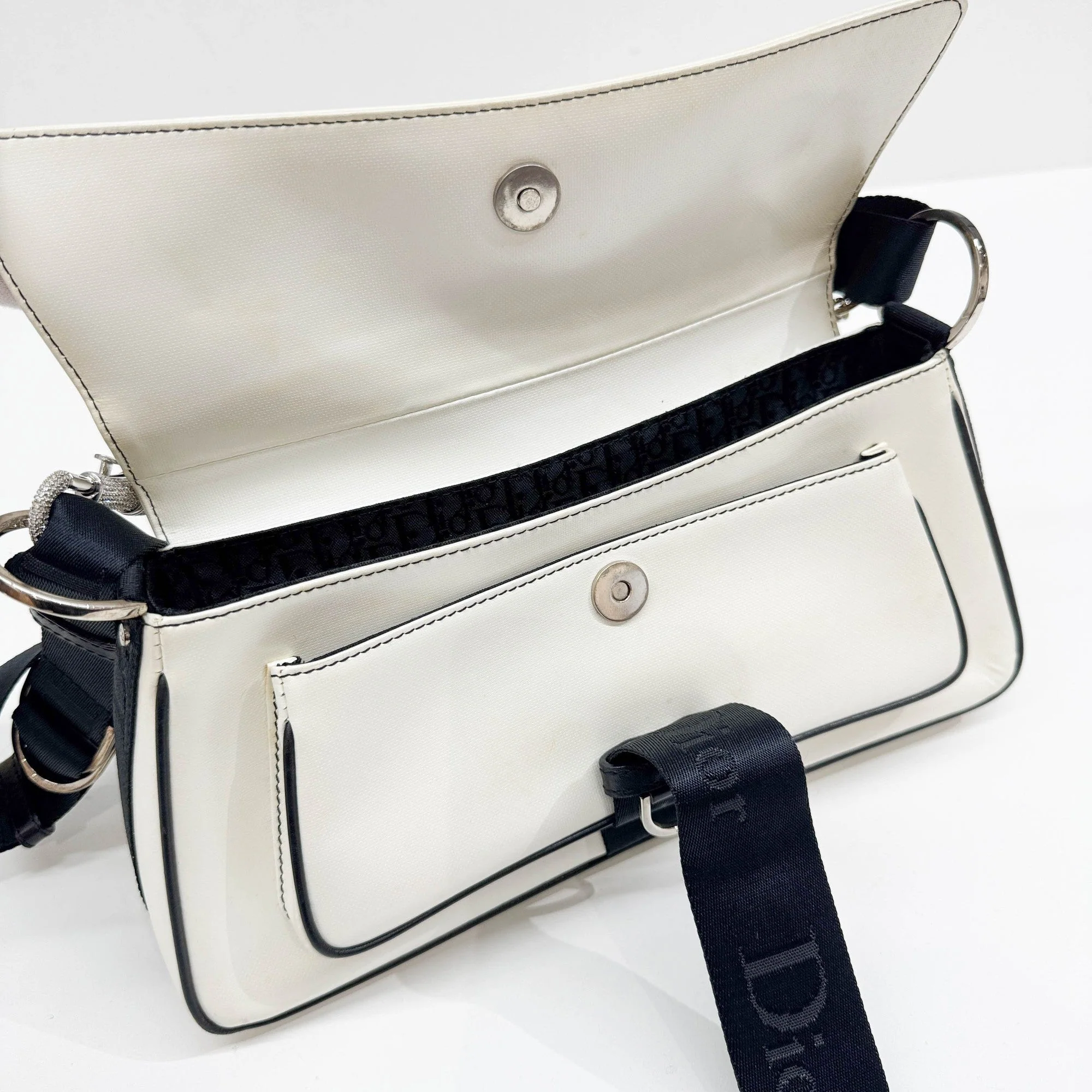 Hardcore White Leather Two Way Bag - Image 18