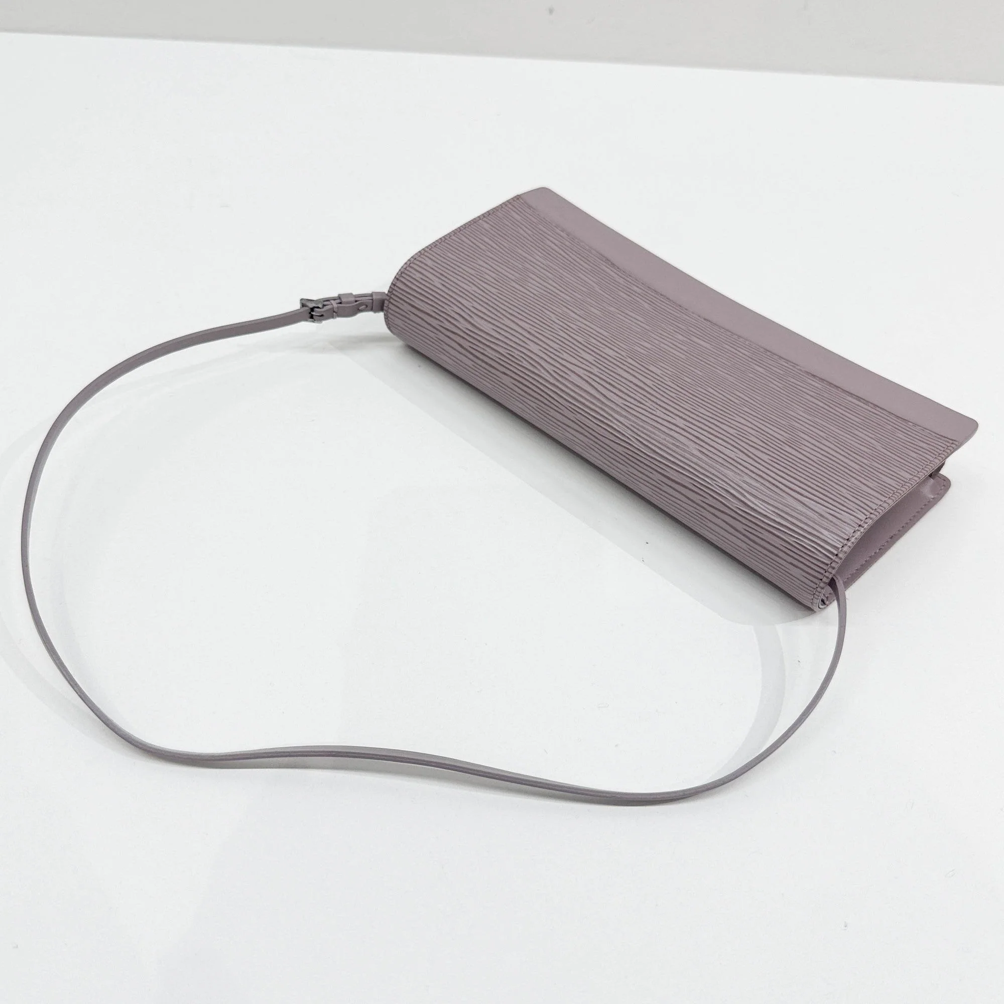 Honfleur Ash Violet Epi Leather Shoulder Bag - Image 7