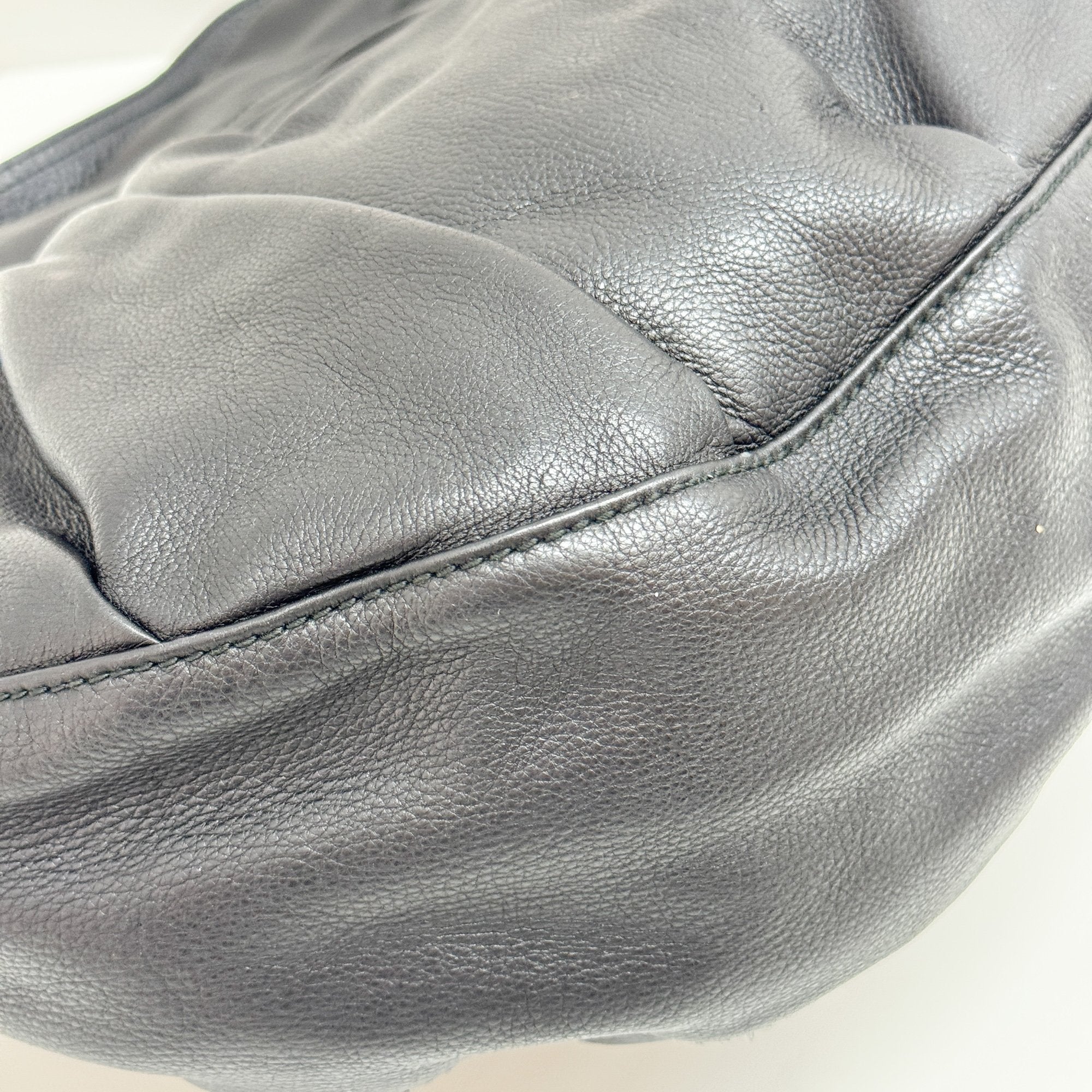 Icon Bit Black Leather Shoulder Bag - Image 10