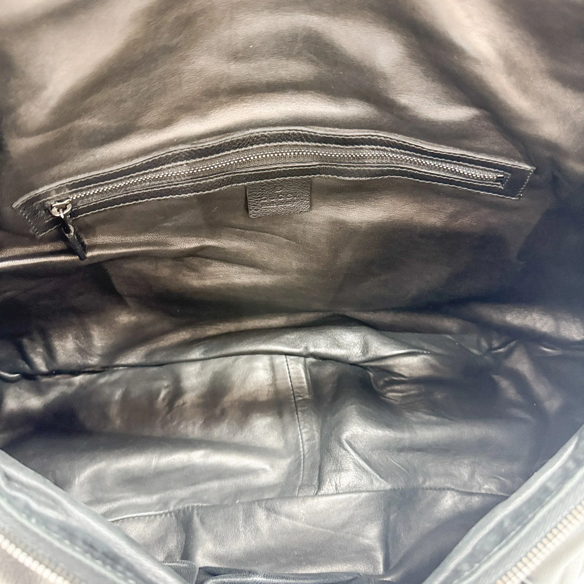 Icon Bit Black Leather Shoulder Bag - Image 13