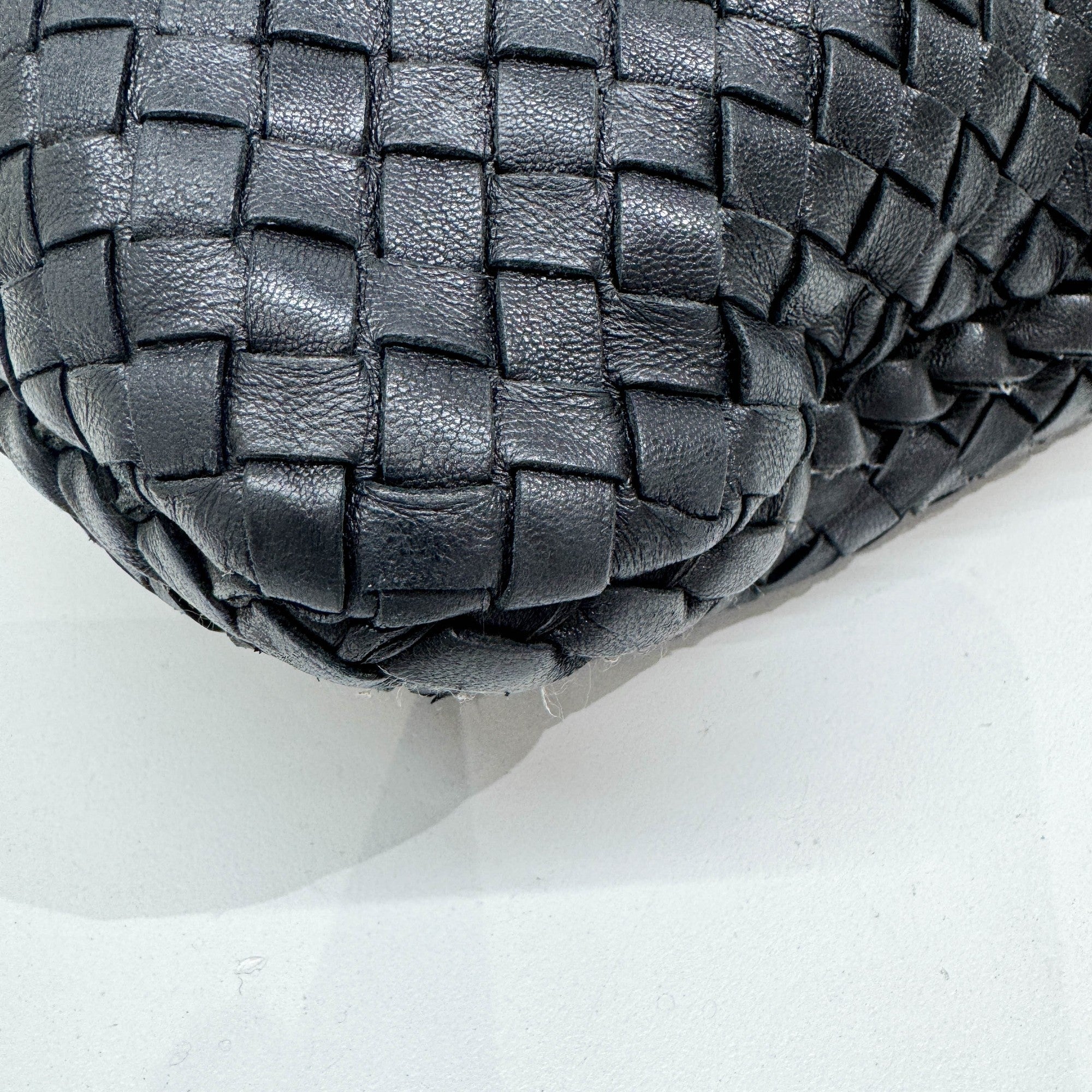 Intrecciato Black Leather Hobo Bag - Image 12