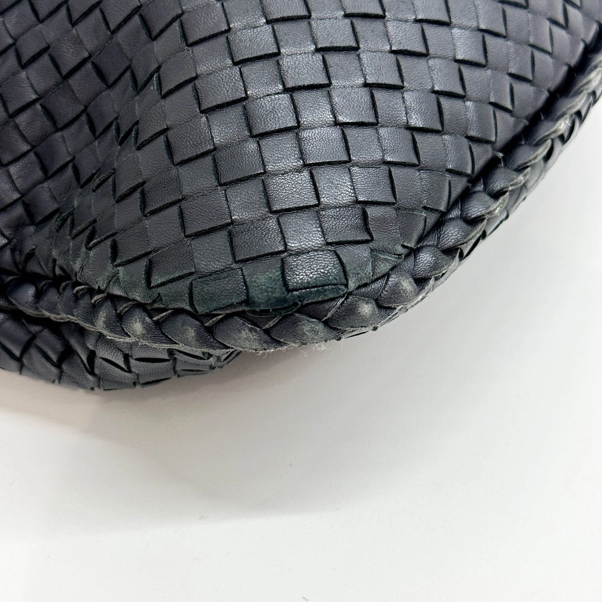 Intrecciato Black Leather Hobo Handle Bag - Image 8