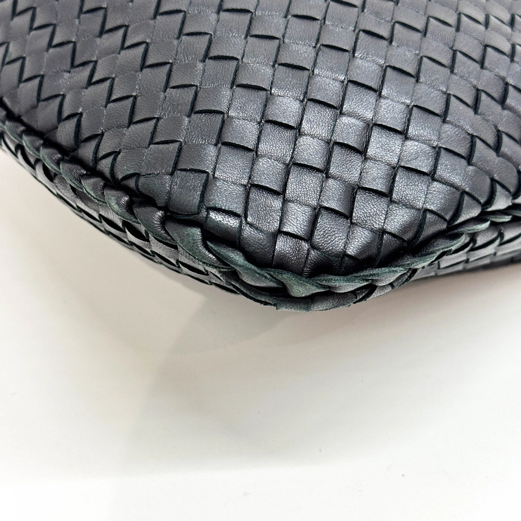 Intrecciato Black Leather Hobo Shoulder Bag - Image 10