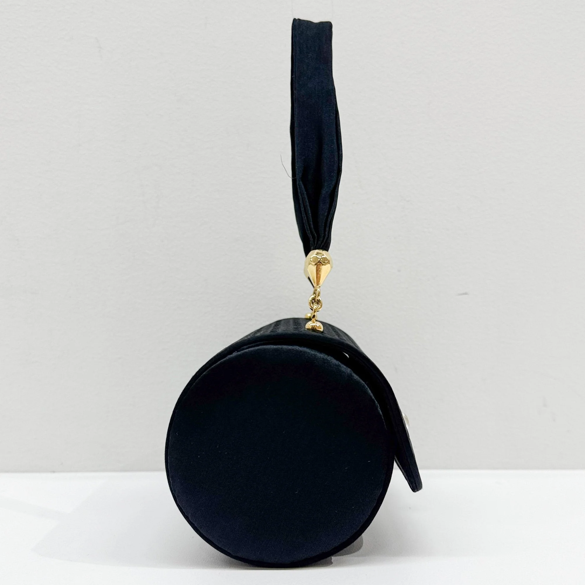 Intrecciato Black Satin Cylindrical Hand Bag - Image 4