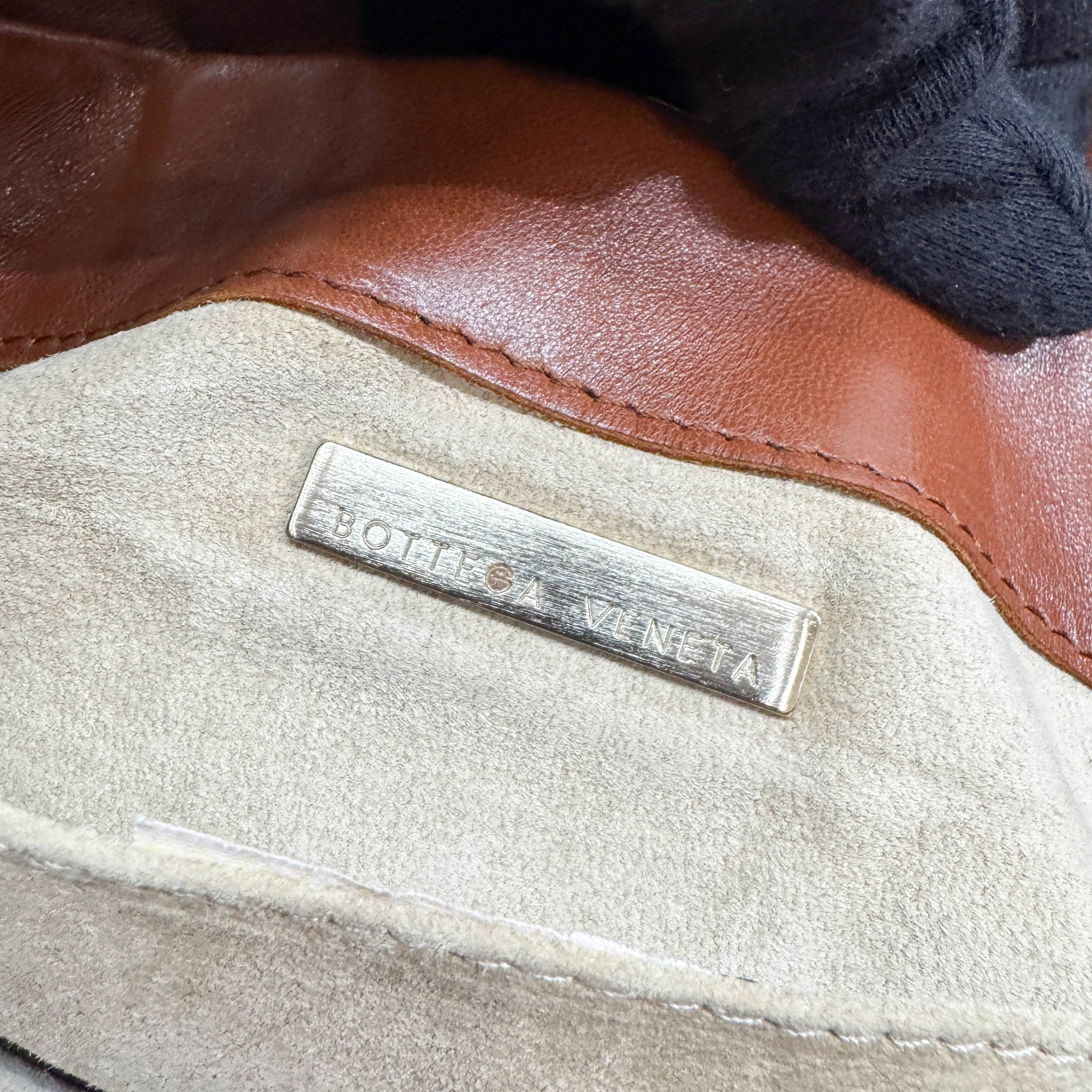 Intrecciato Brown Leather Shoulder Bag - Image 19