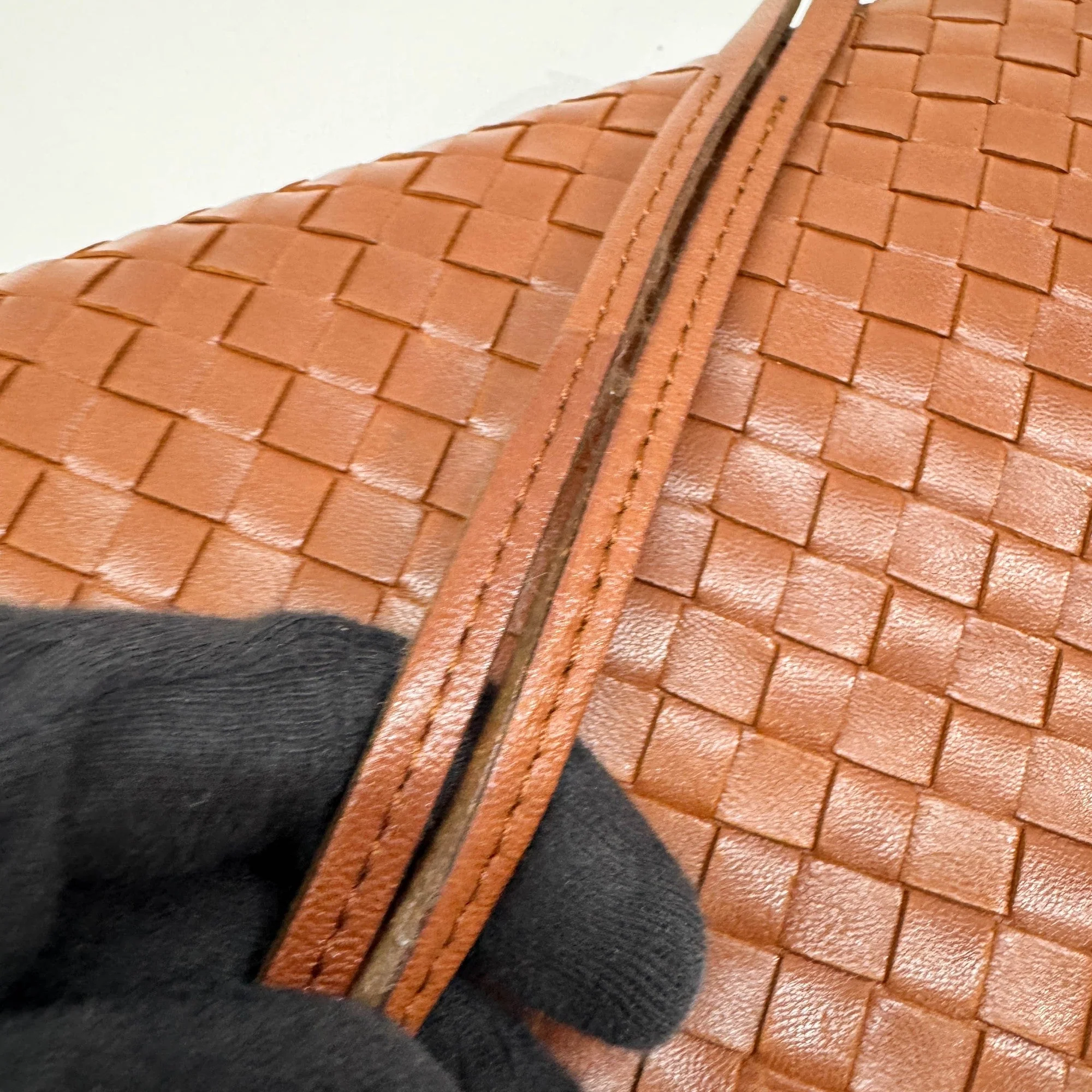 Intrecciato Brown Leather Shoulder Bag - Image 9