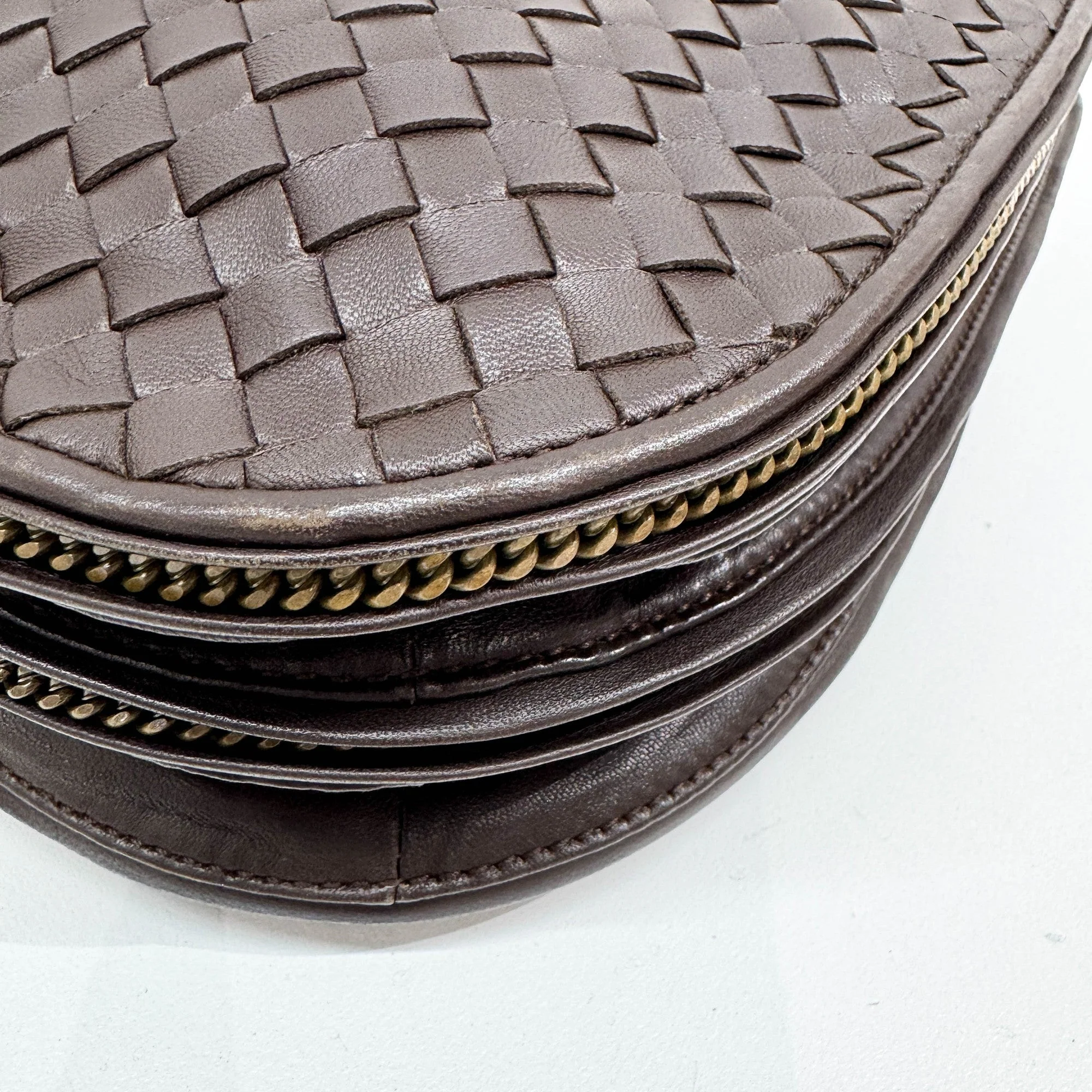 Intrecciato Brown Leather Shoulder Bag - Image 11