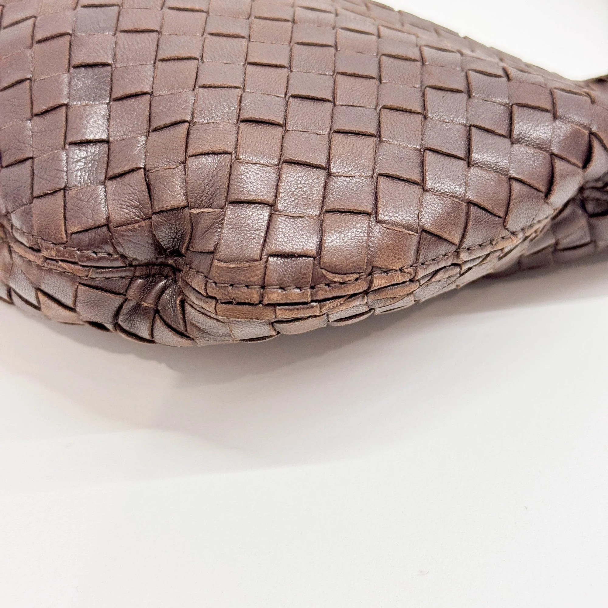 Intrecciato Brown Leather Shoulder Bag - Image 10