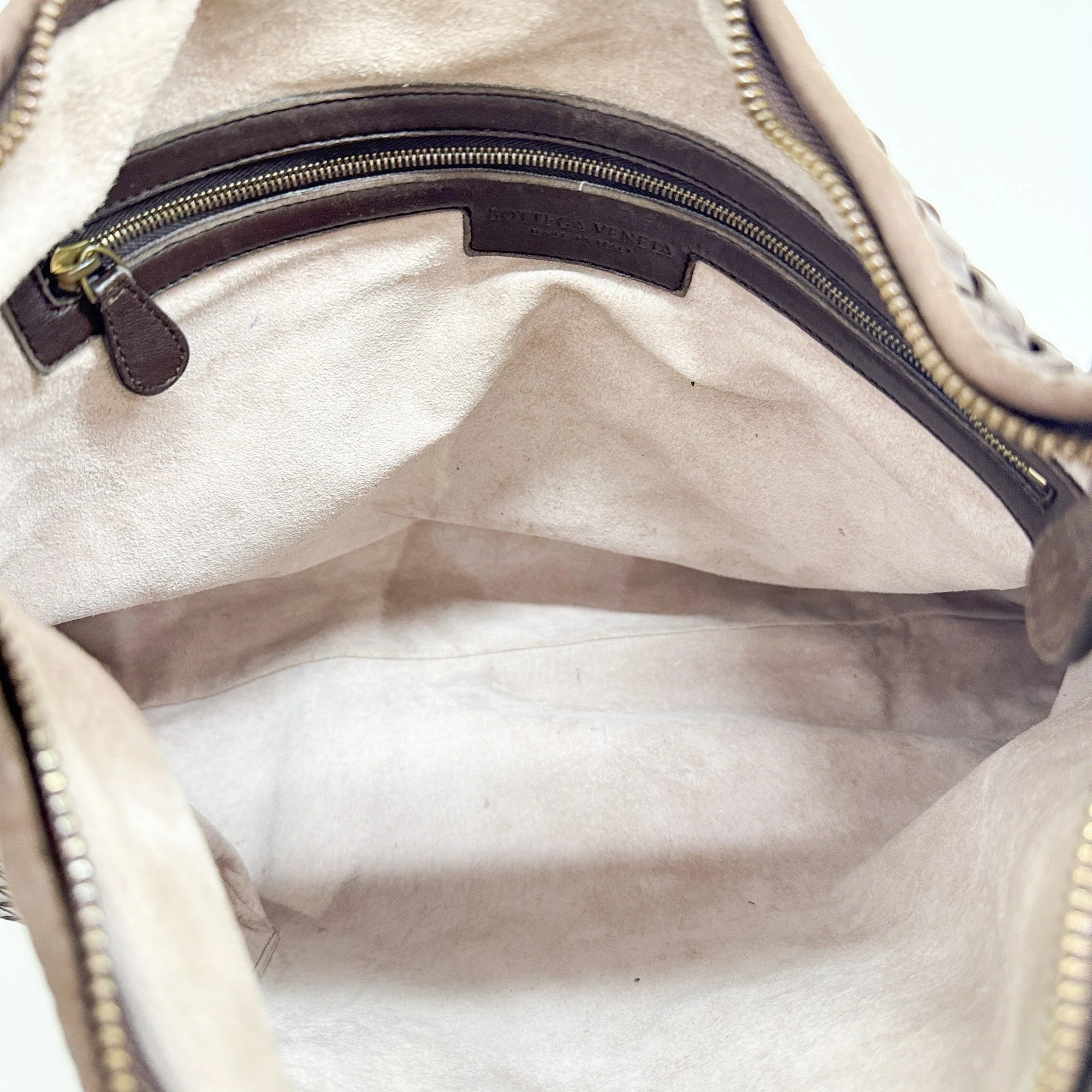 Intrecciato Brown Shoulder Bag - Image 12