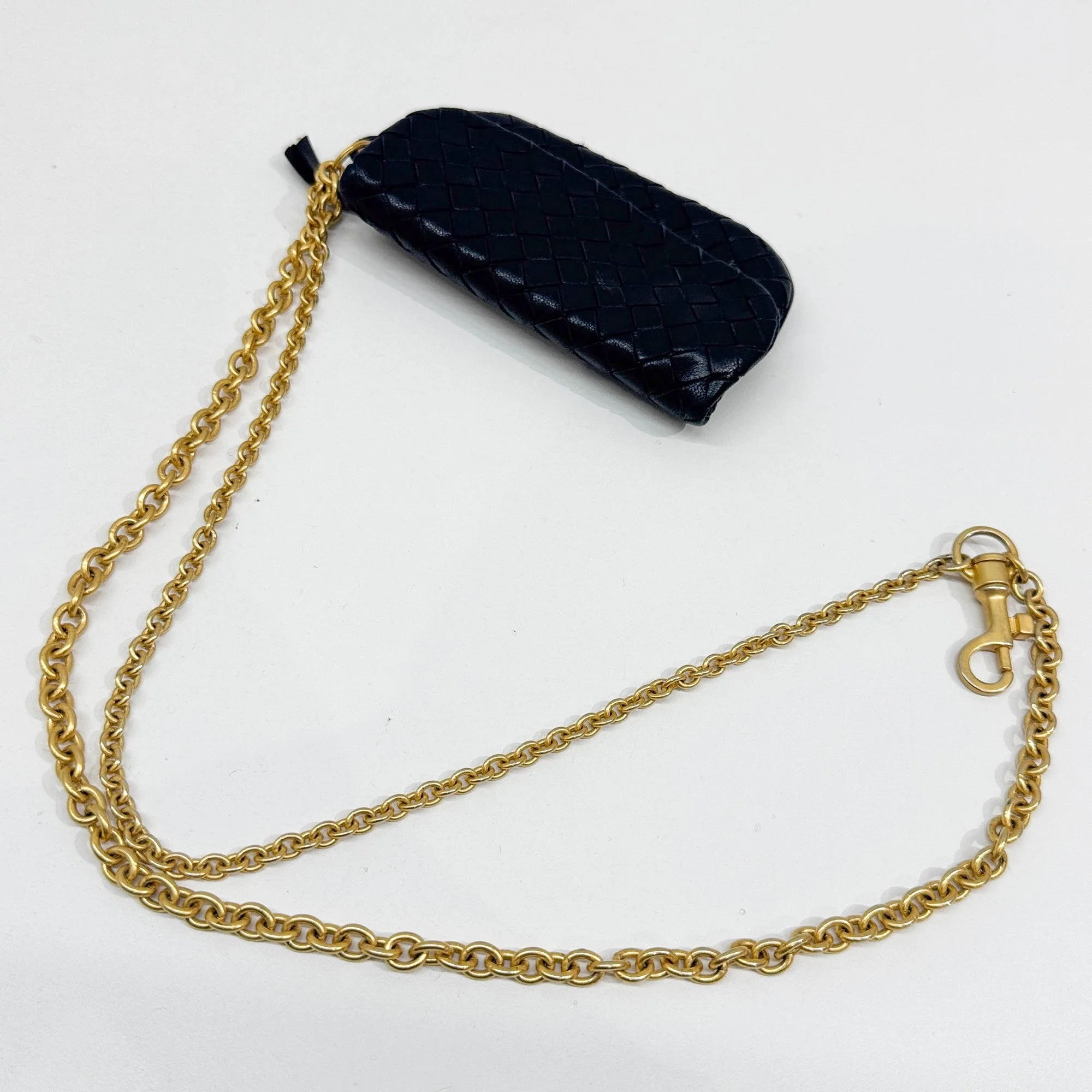 Intrecciato Chain Black Leather Pouch - Image 6