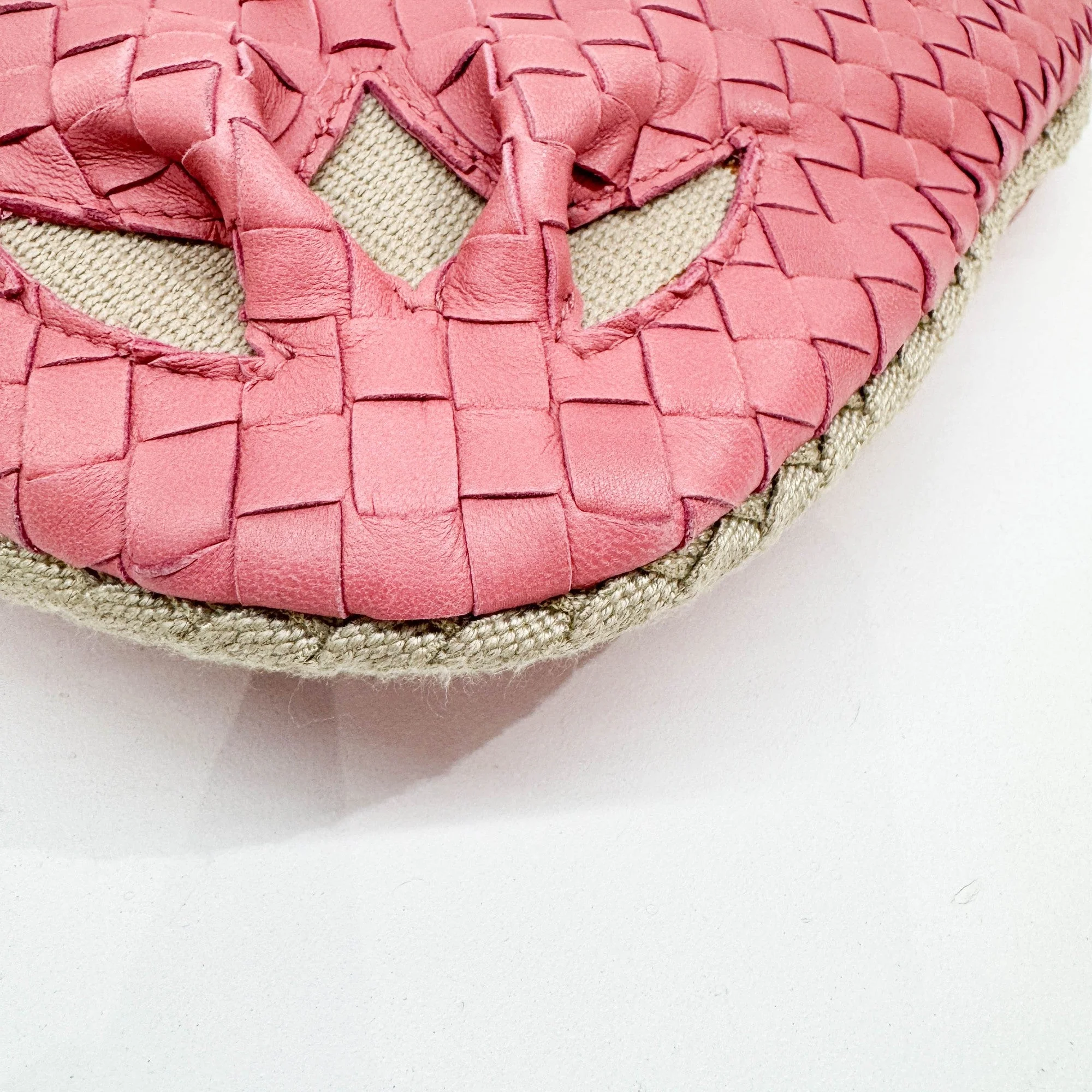 Intrecciato Flower Pink Leather Shoulder Hobo Bag - Image 10