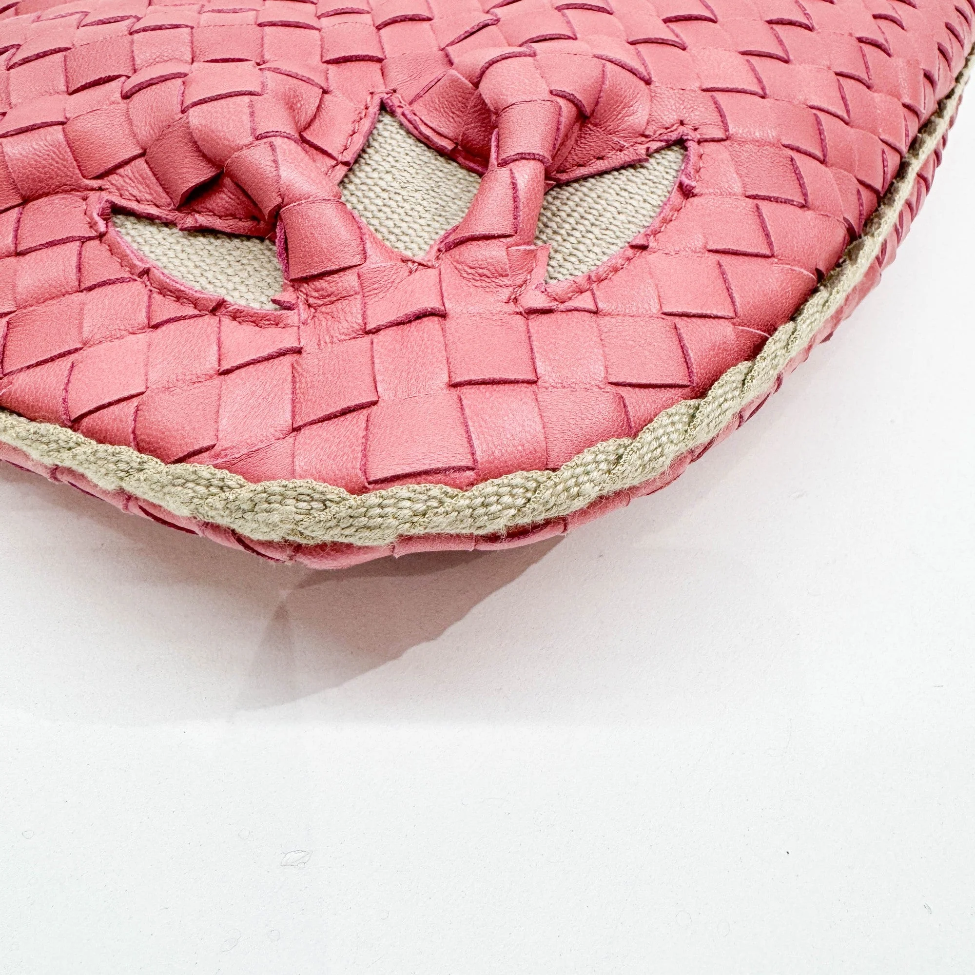 Intrecciato Flower Pink Leather Shoulder Hobo Bag - Image 13