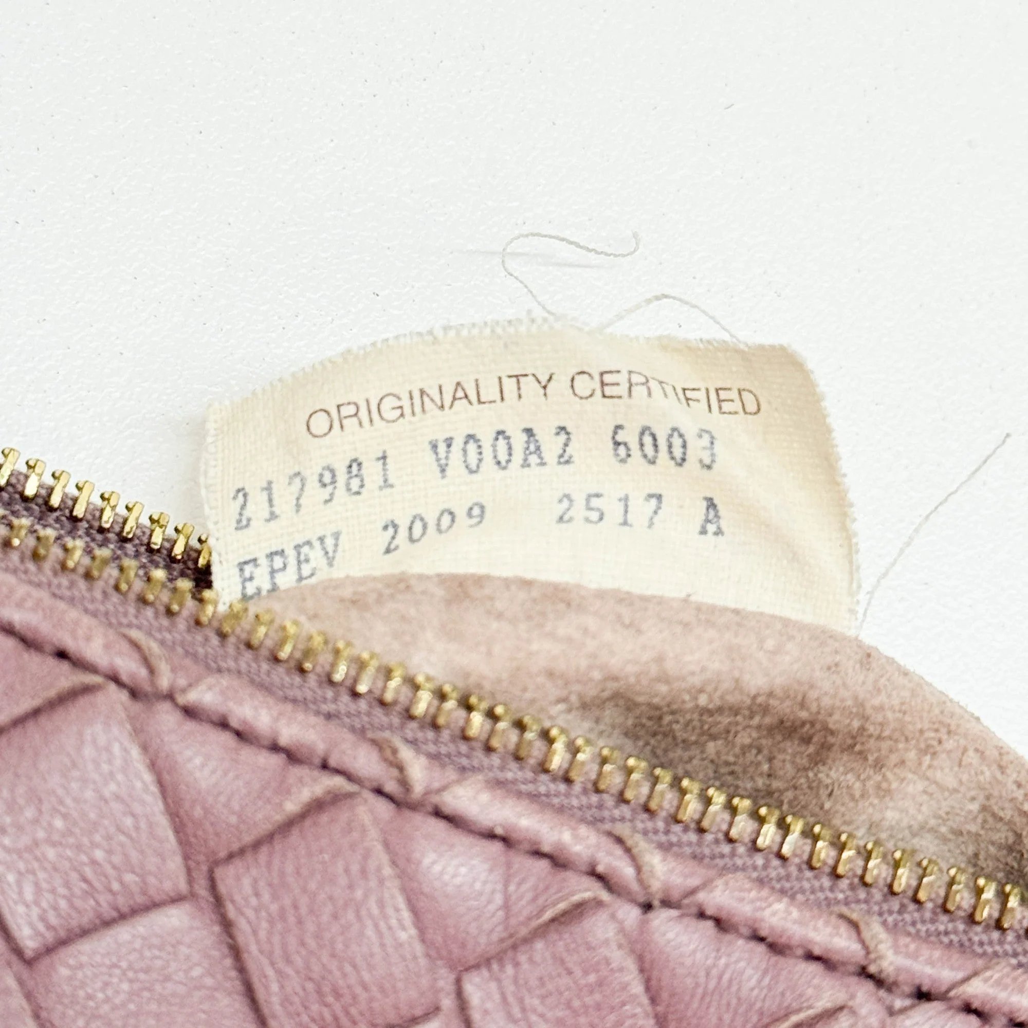 Intrecciato Mauve Taupe Leather Shoulder Bag - Image 14