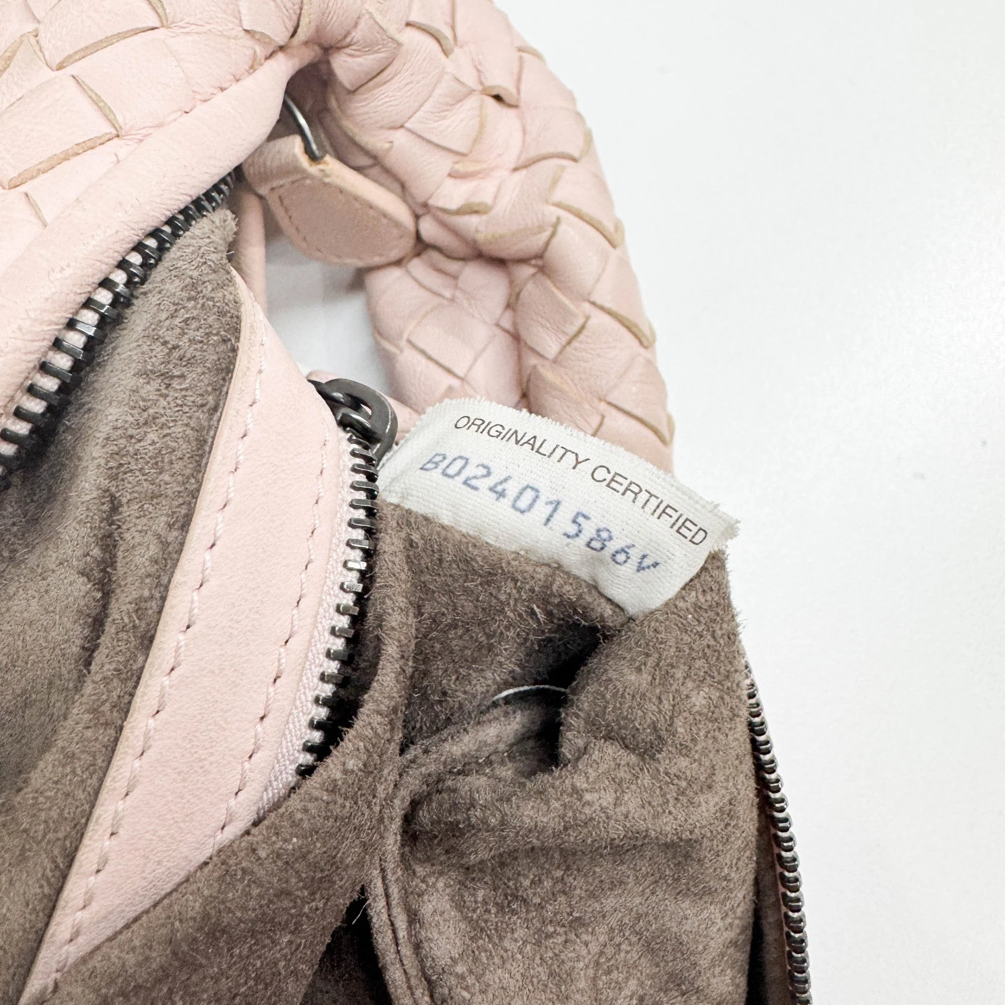 Intrecciato Pastel Pink Leather Shoulder Bag - Image 14