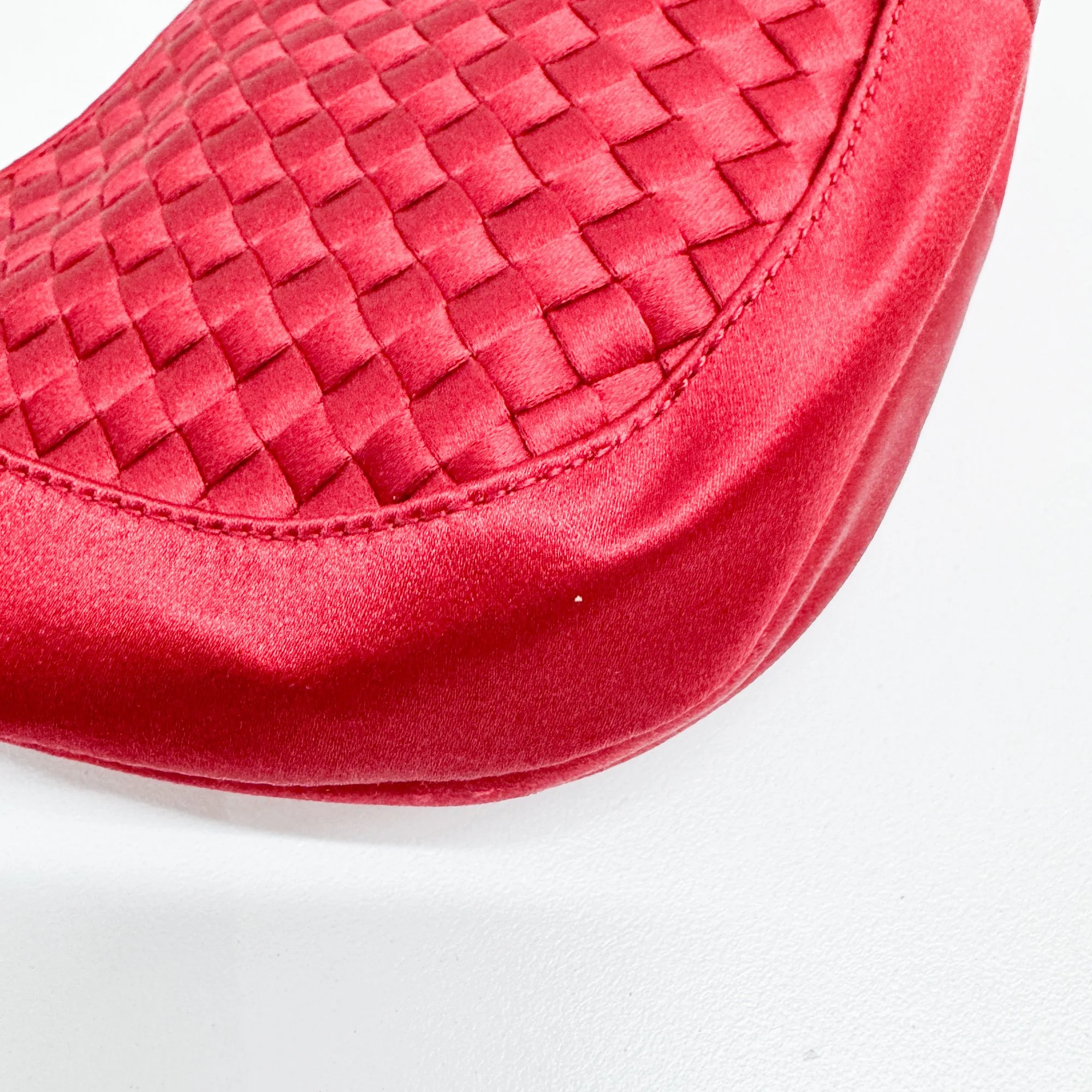 Intrecciato Red Satin Hand Bag - Image 9